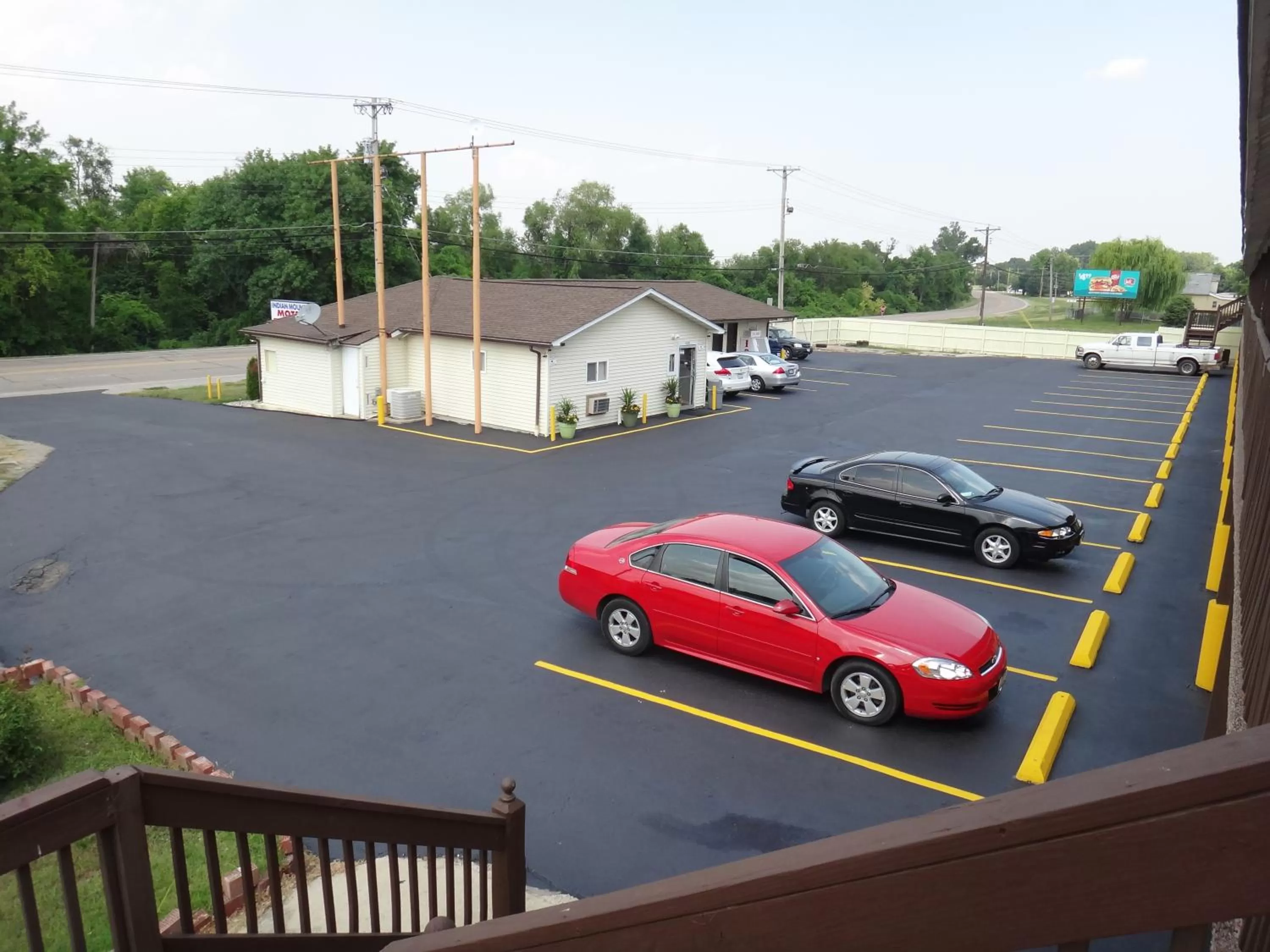 Facade/entrance in Indian Mound Motel