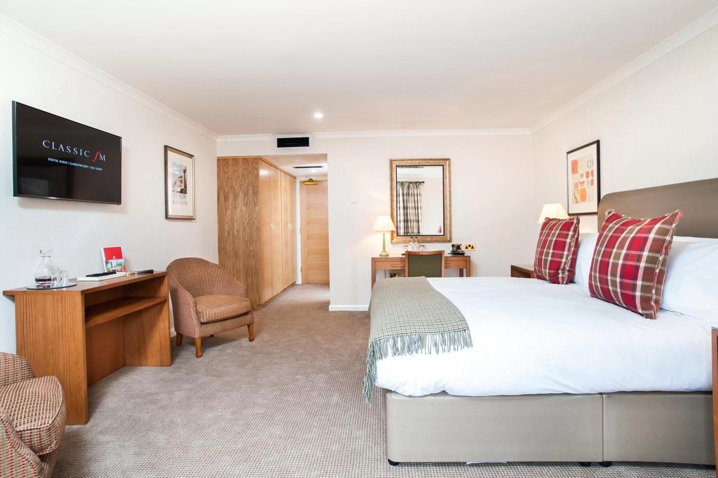 Bed in Parkway Hotel & Spa