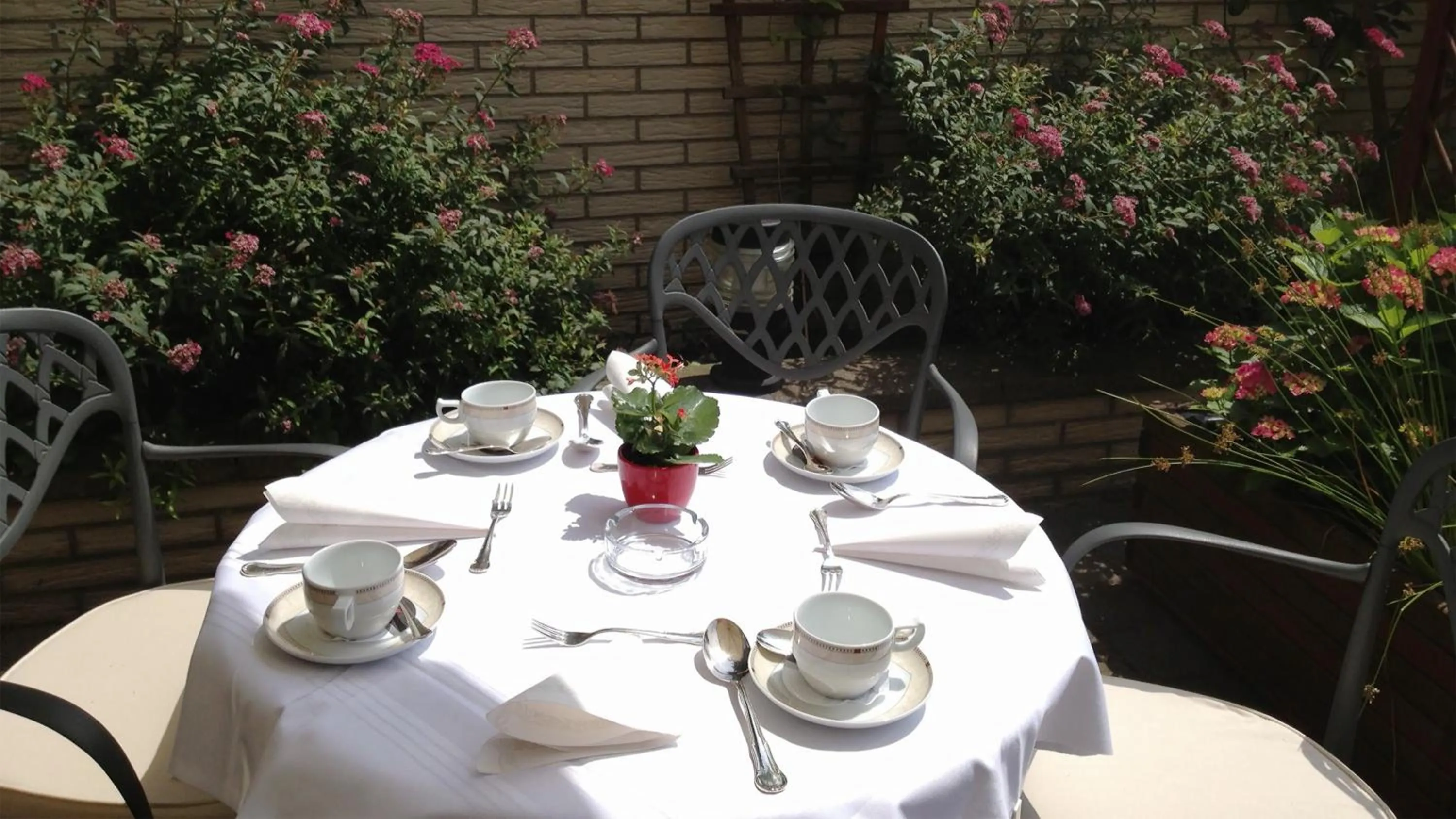 Patio in Hotel Imperial