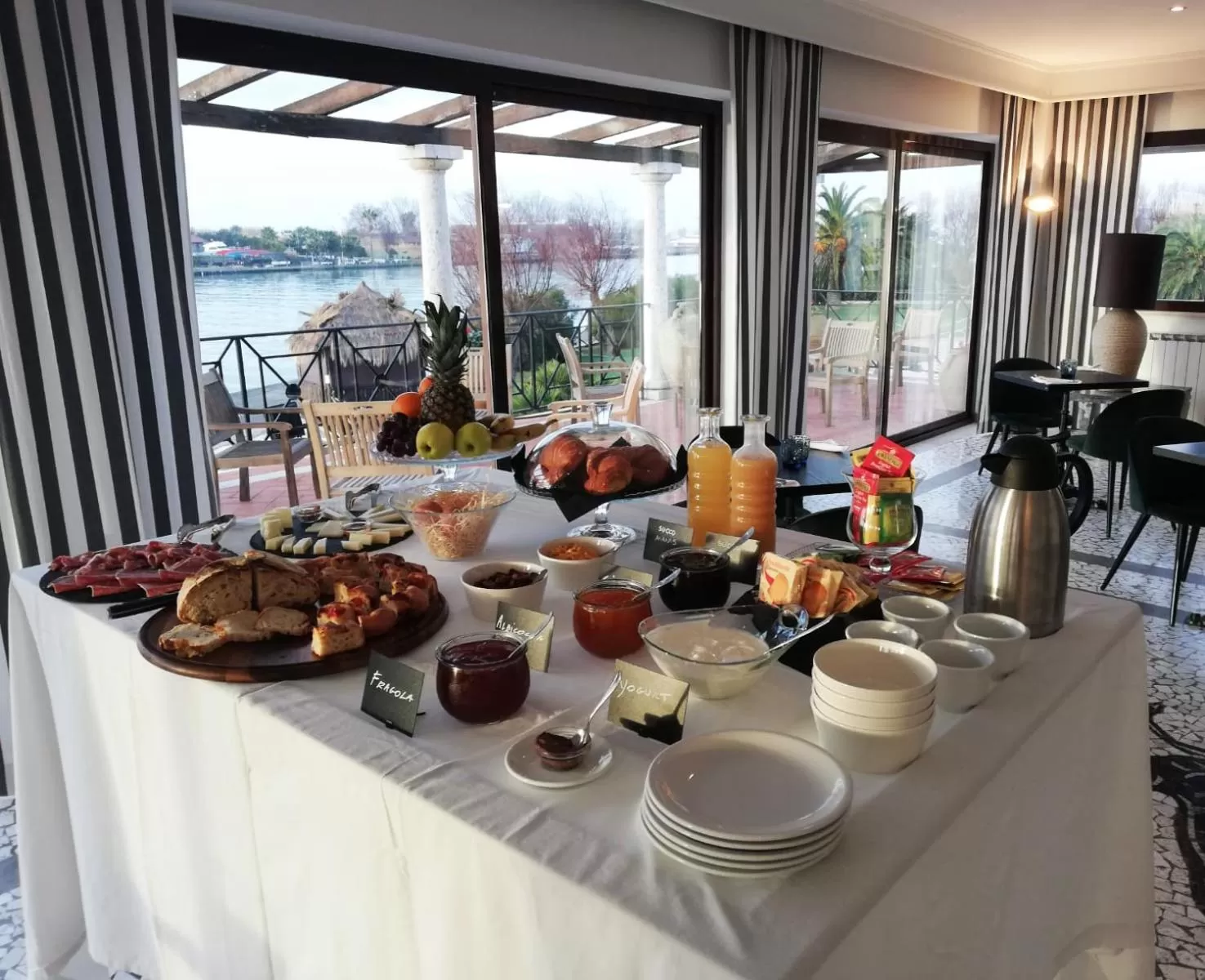 Breakfast in Porto Romano - The Marina Resort