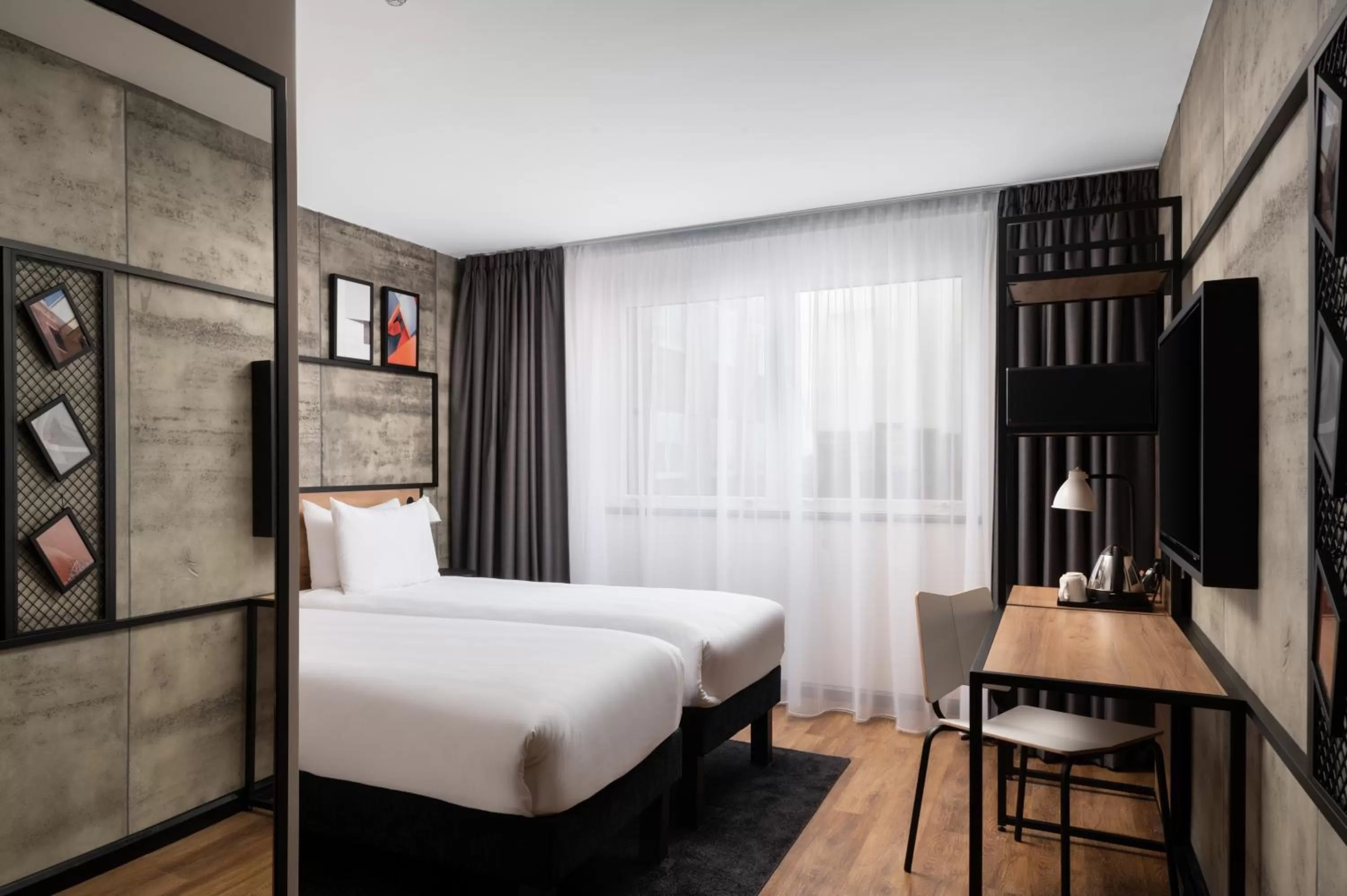 Bedroom, Bed in ibis London Earls Court