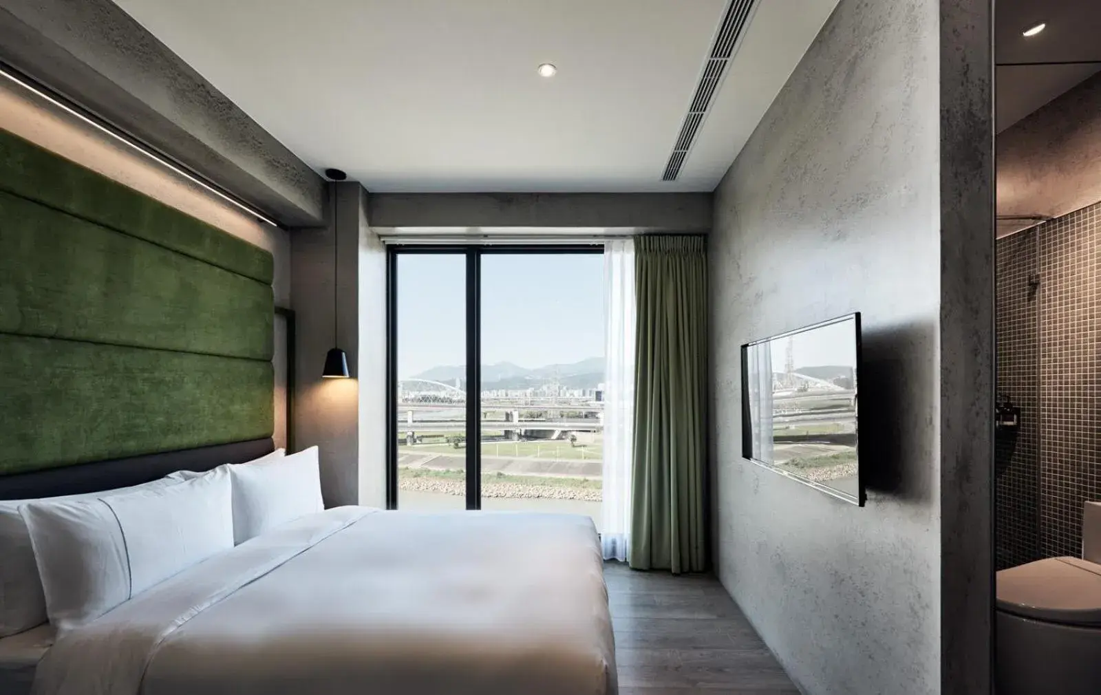 Deluxe Double Room in Waterfront Hotel Deluxe Double Room in Waterfront Hotel