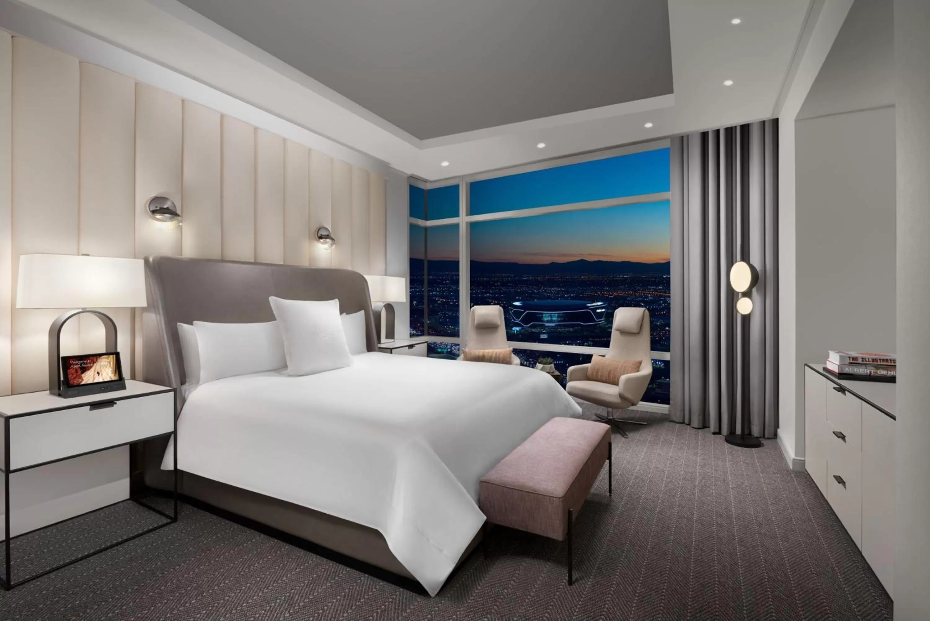 Bedroom, Bed in ARIA Resort & Casino