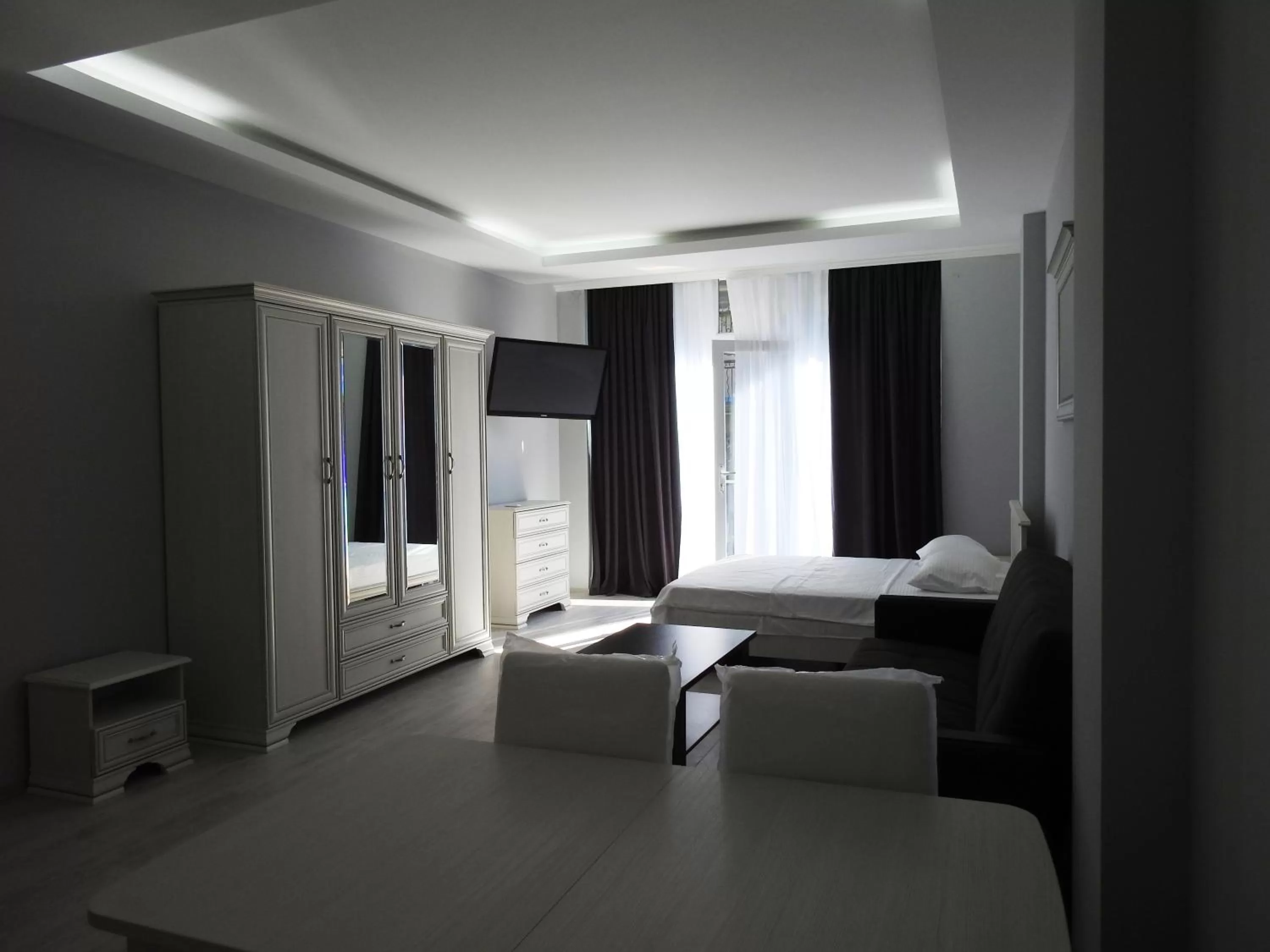 Iko's Family Apartments