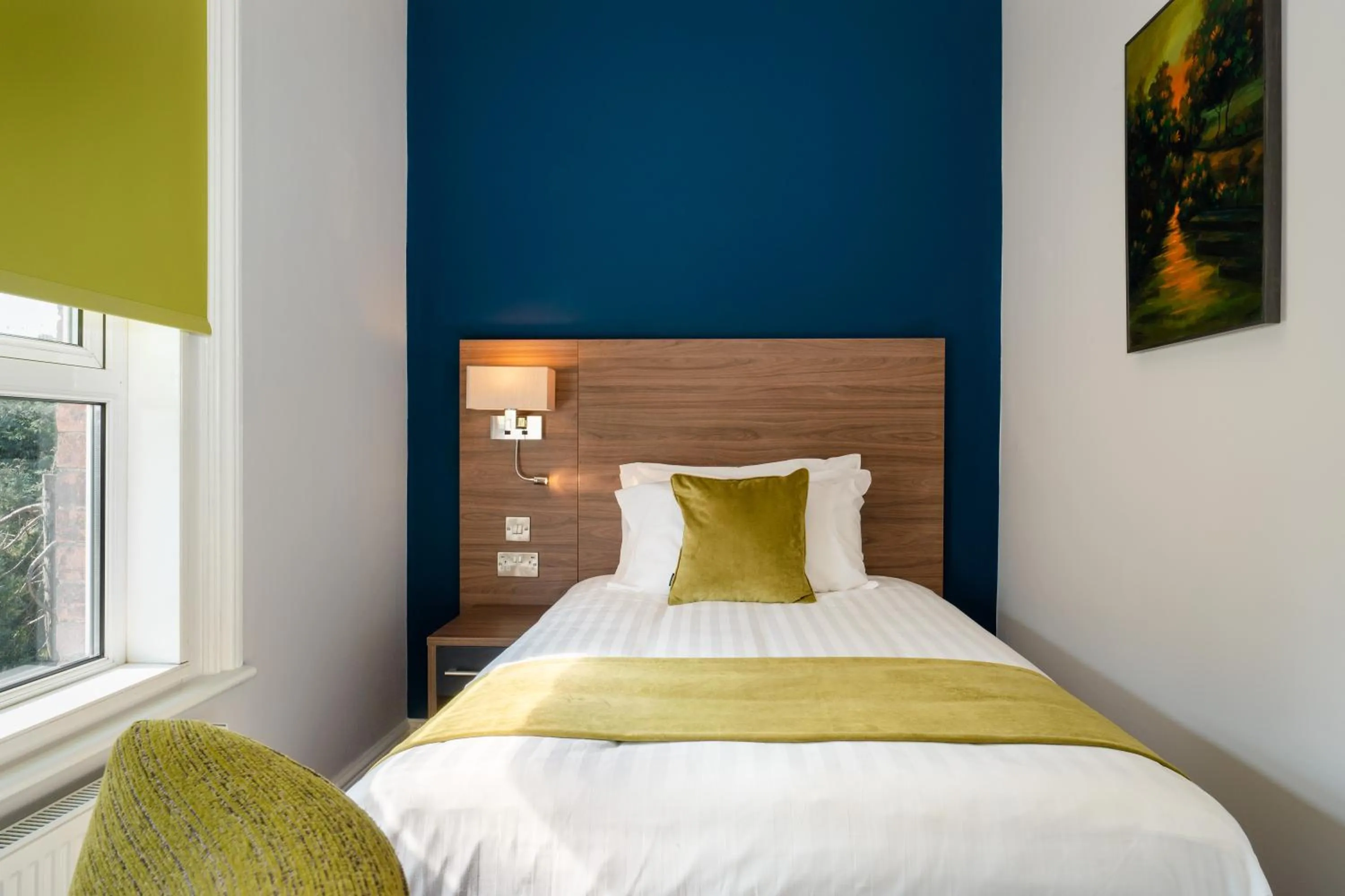 Bedroom, Bed in St Andrews Hotel