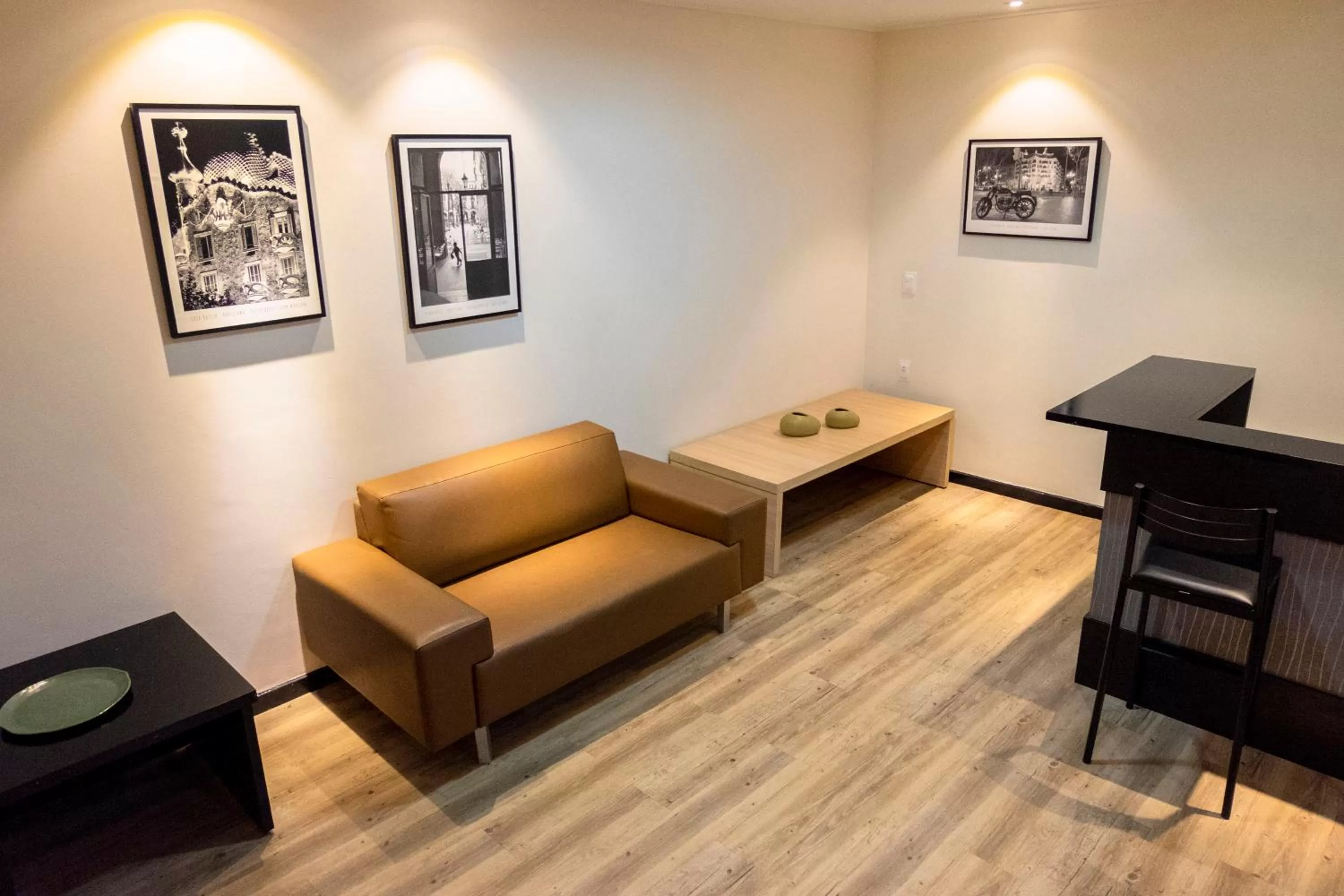 Photo of the whole room in Arrey Executive Hotel