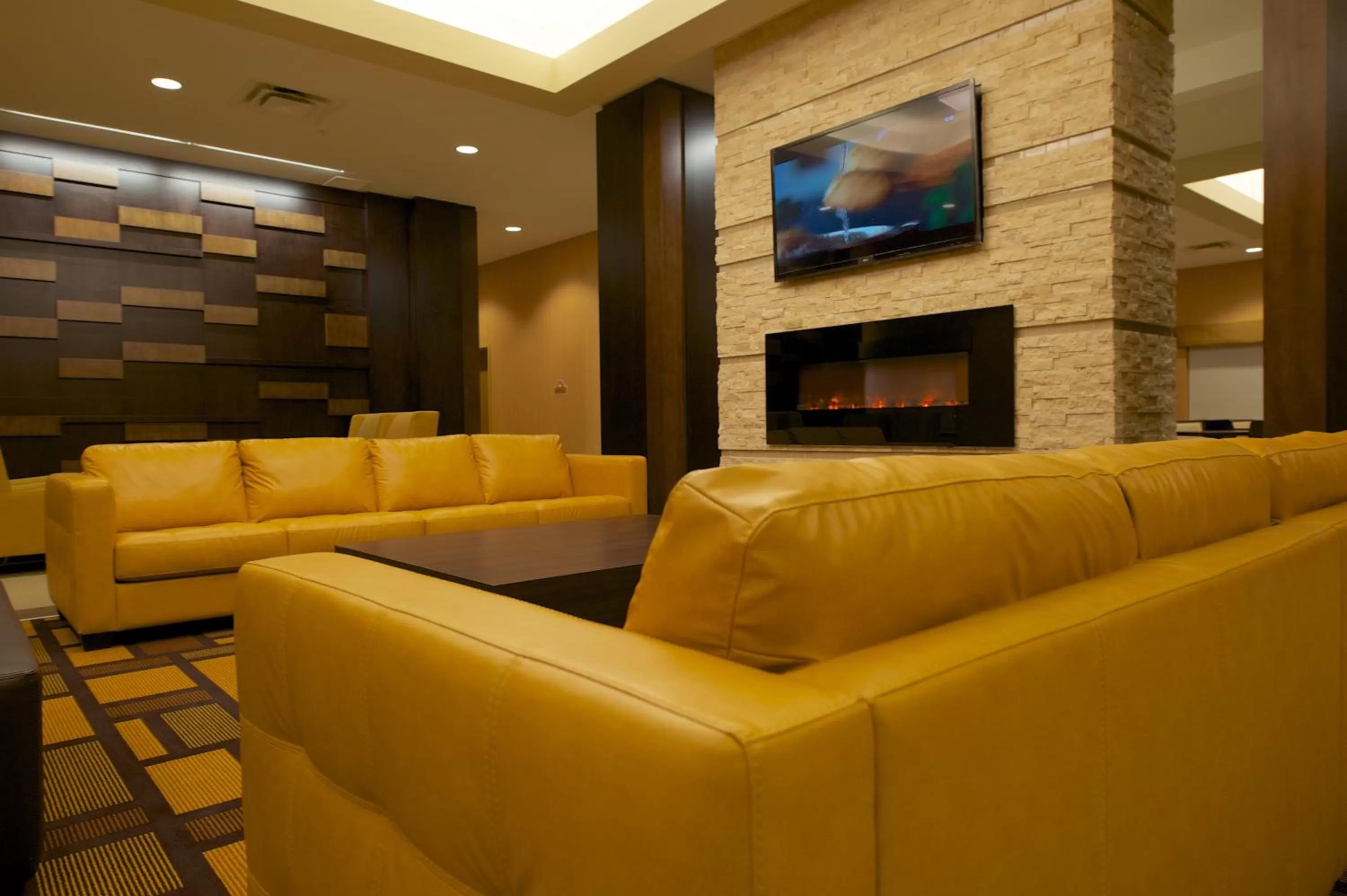 Lobby or reception in Days Inn & Suites by Wyndham Winnipeg Airport Manitoba
