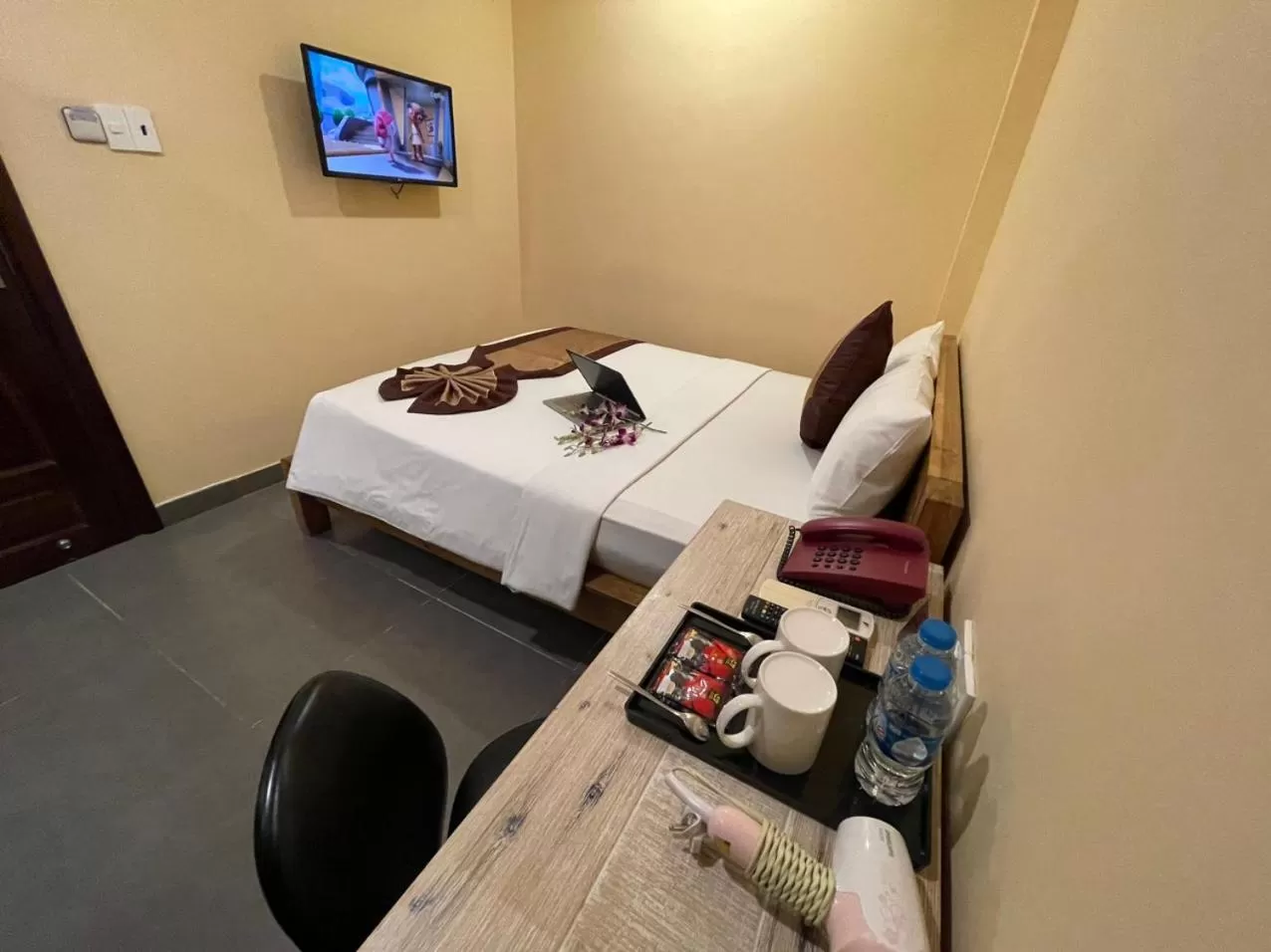 Bed in Ipeace Hotel - Bùi Viện Walking Street