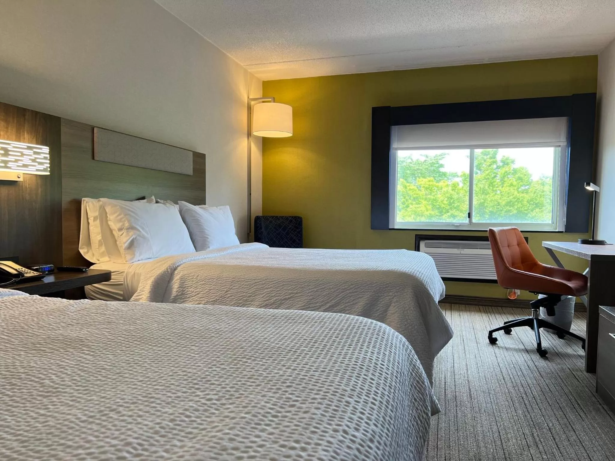 Photo of the whole room, Bed in Holiday Inn Express Stony Brook-Long Island by IHG