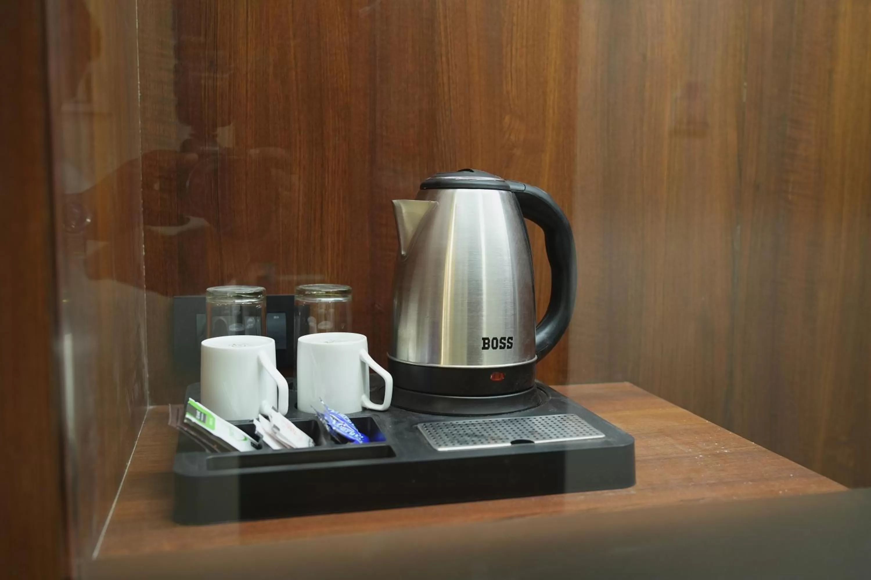 Four Petals Executive by LHMS