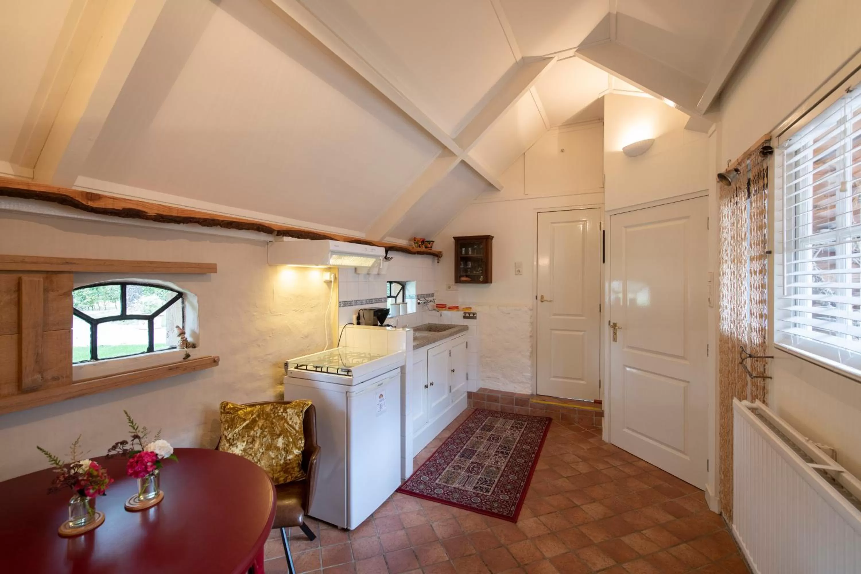 Kitchen or kitchenette in B&B Gastvrij Lenthe