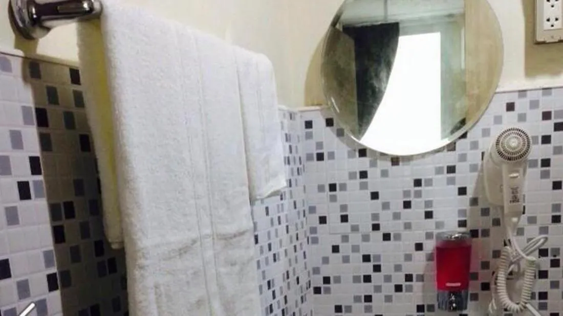 Sukhumvit 20 Guest House