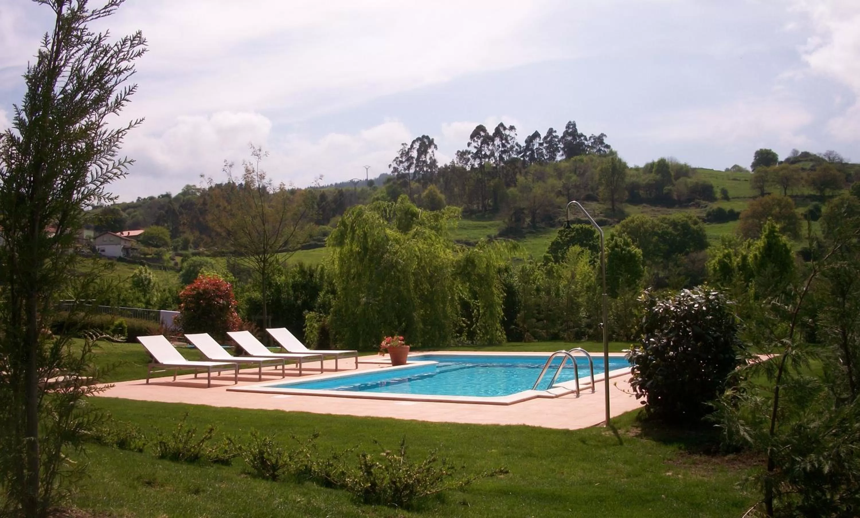 Swimming pool in Hotel Palacio Garcia Quijano