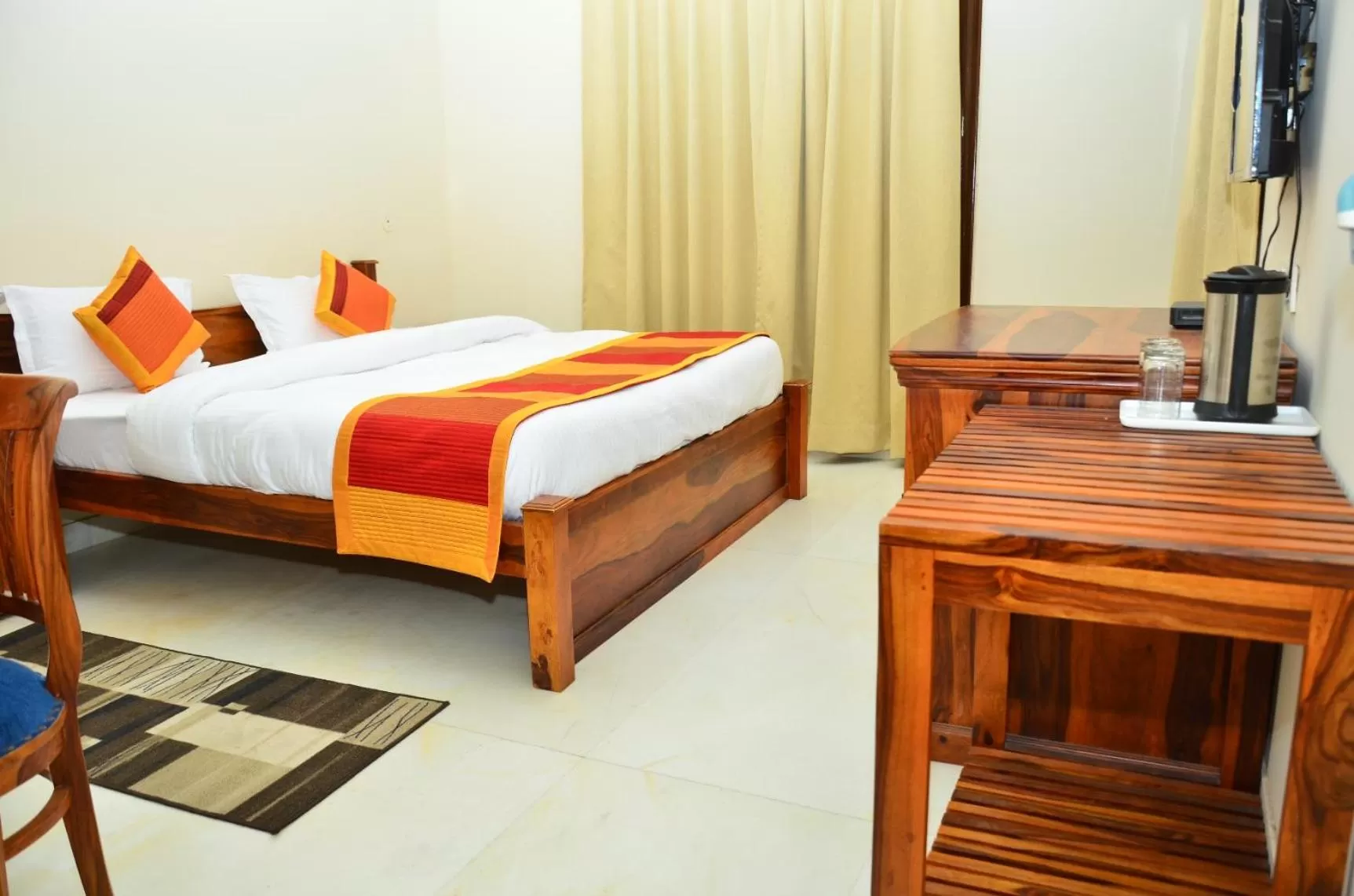 Living room, Bed in Mojo M Villa -Airport Boutique Hotel