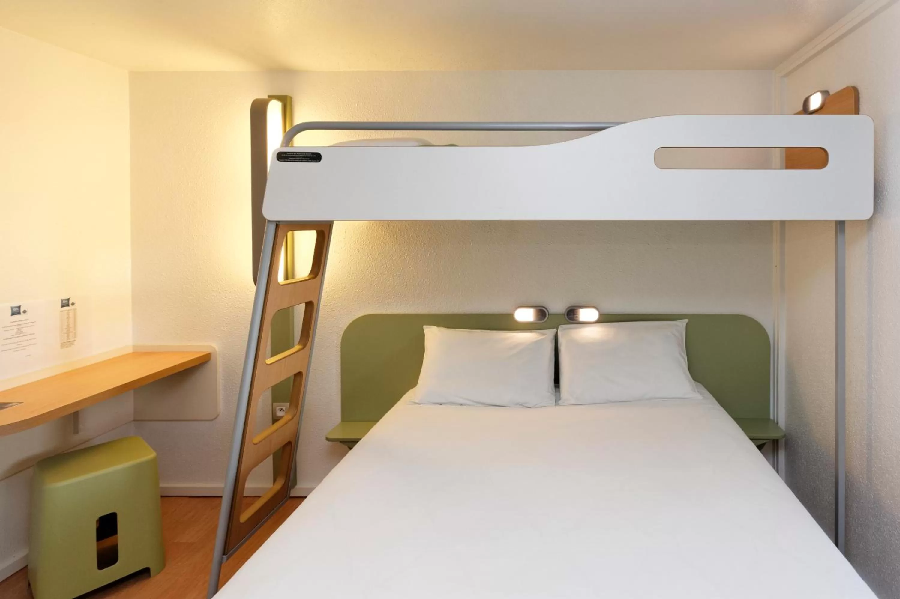 Bed in Ibis budget Lorient Caudan