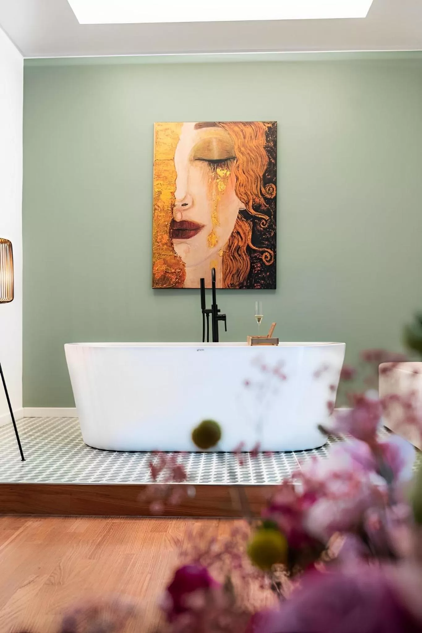 Bath in MareLuna Rooms