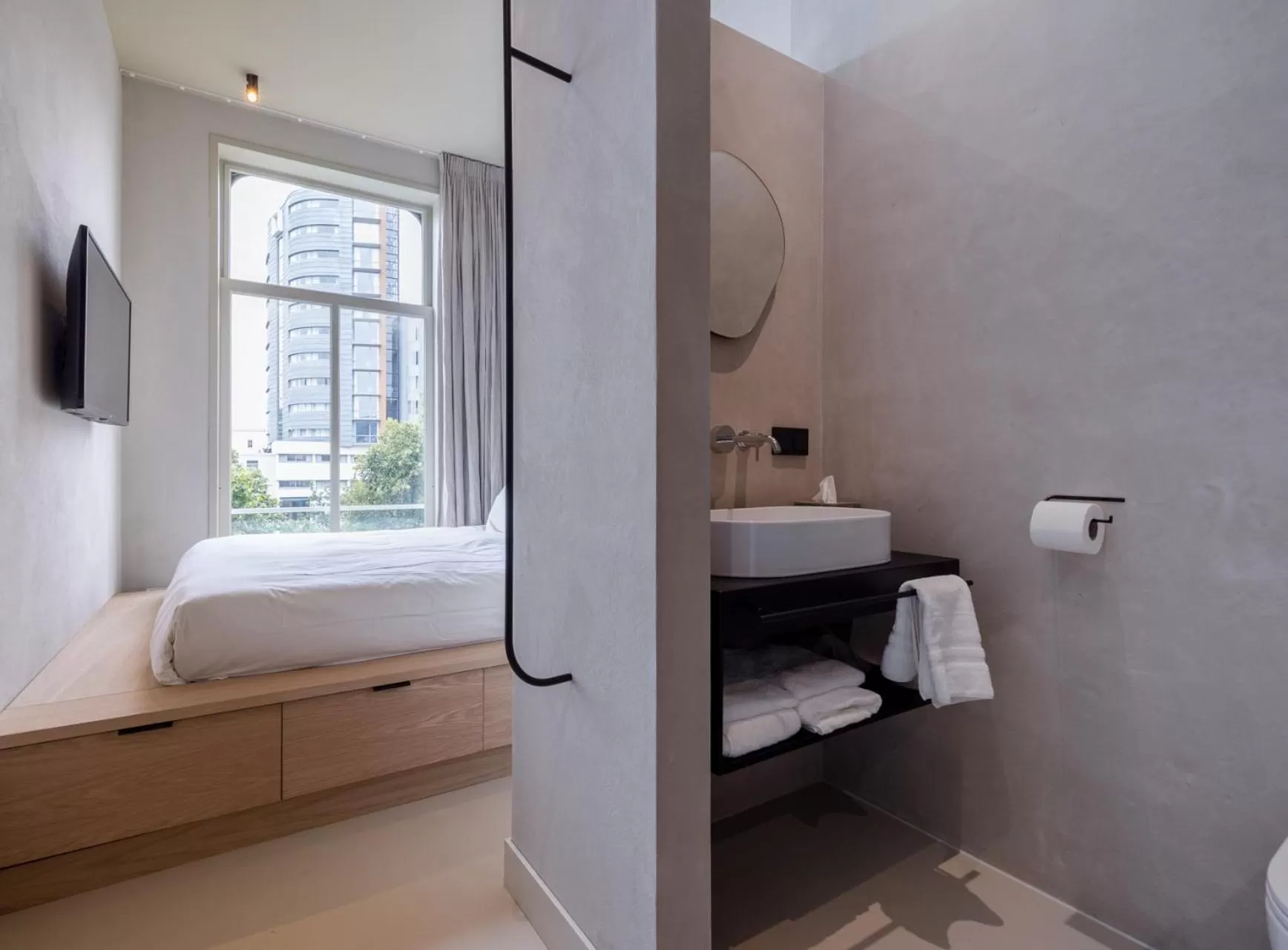 Shower, Bed in Hotel âme