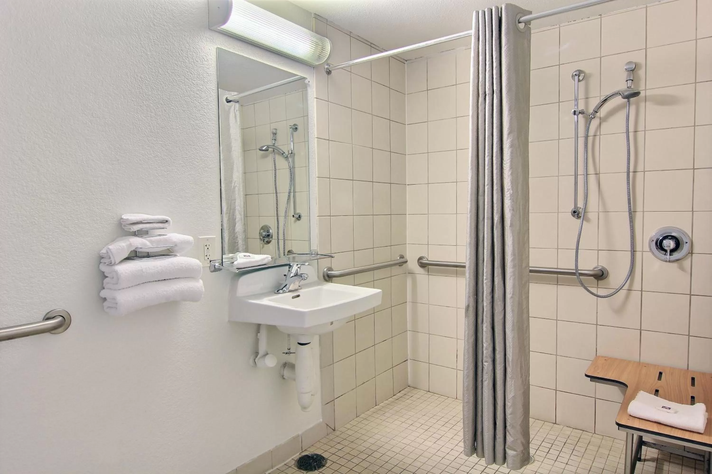 Bathroom in Motel 6 Austin, TX - Central Downtown UT