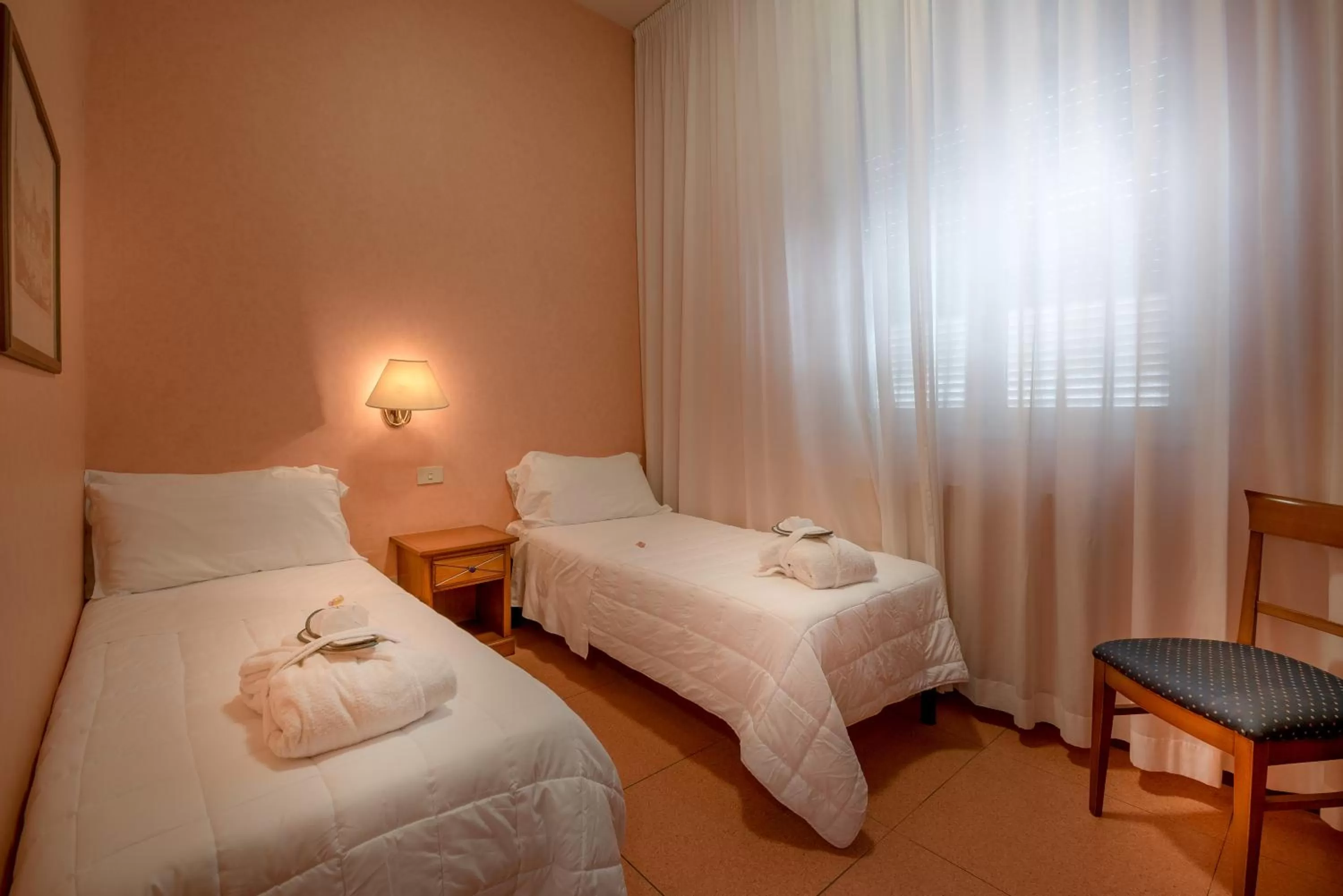 Day, Bed in Hotel Villa Eur