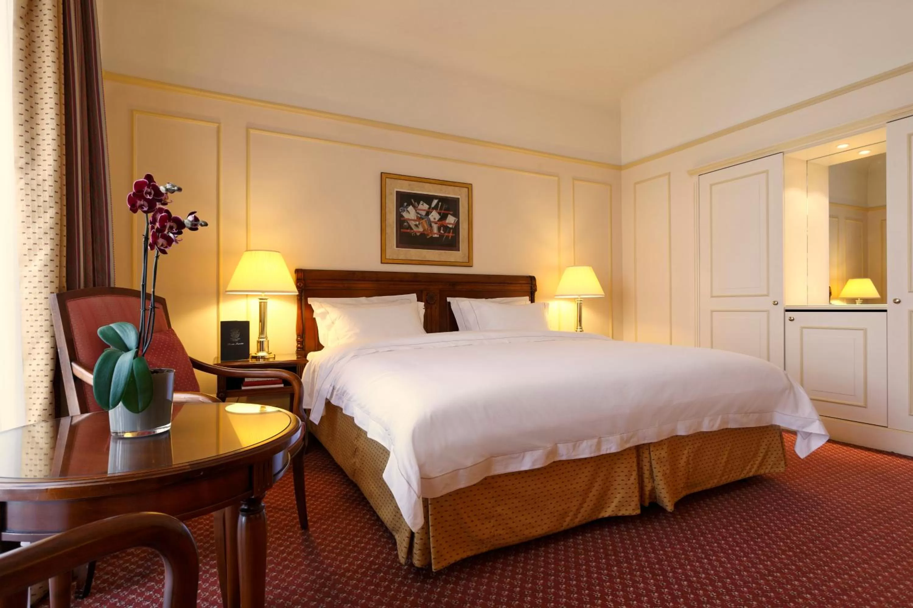 Photo of the whole room, Bed in Hotel Le Plaza Brussels