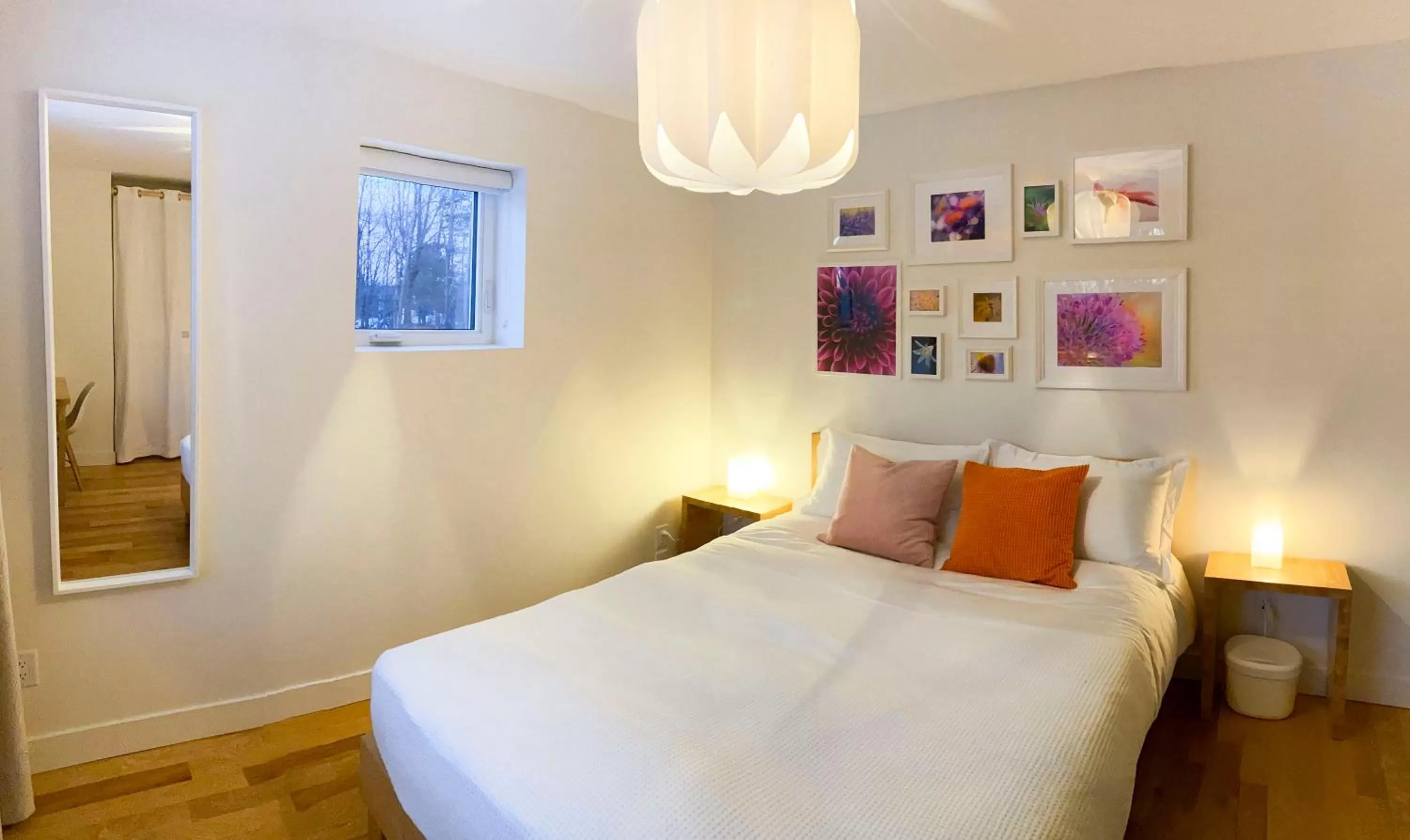 Bedroom, Bed in Le Camp Caché Shefford