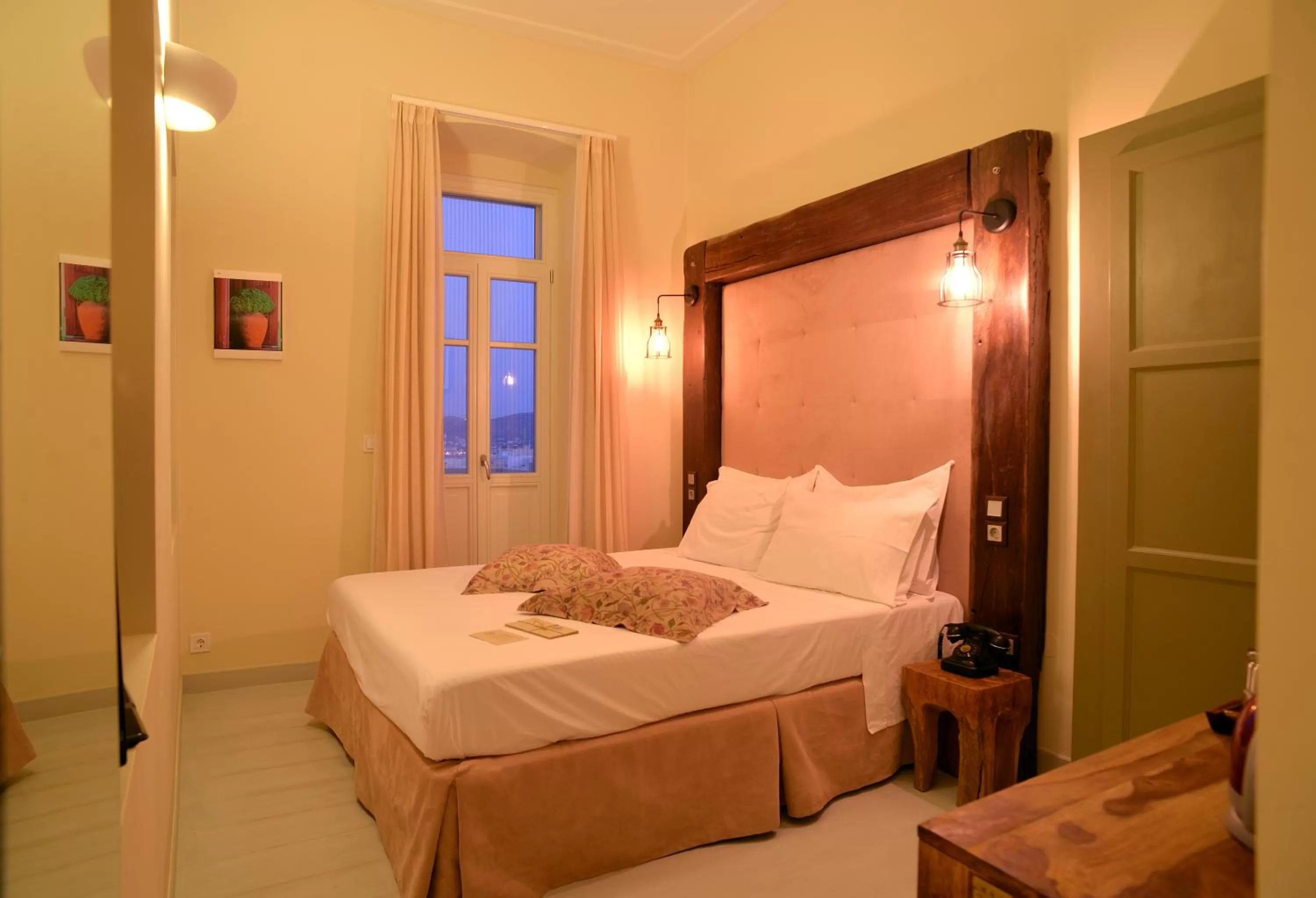 Property building, Bed in 1901 Hermoupolis