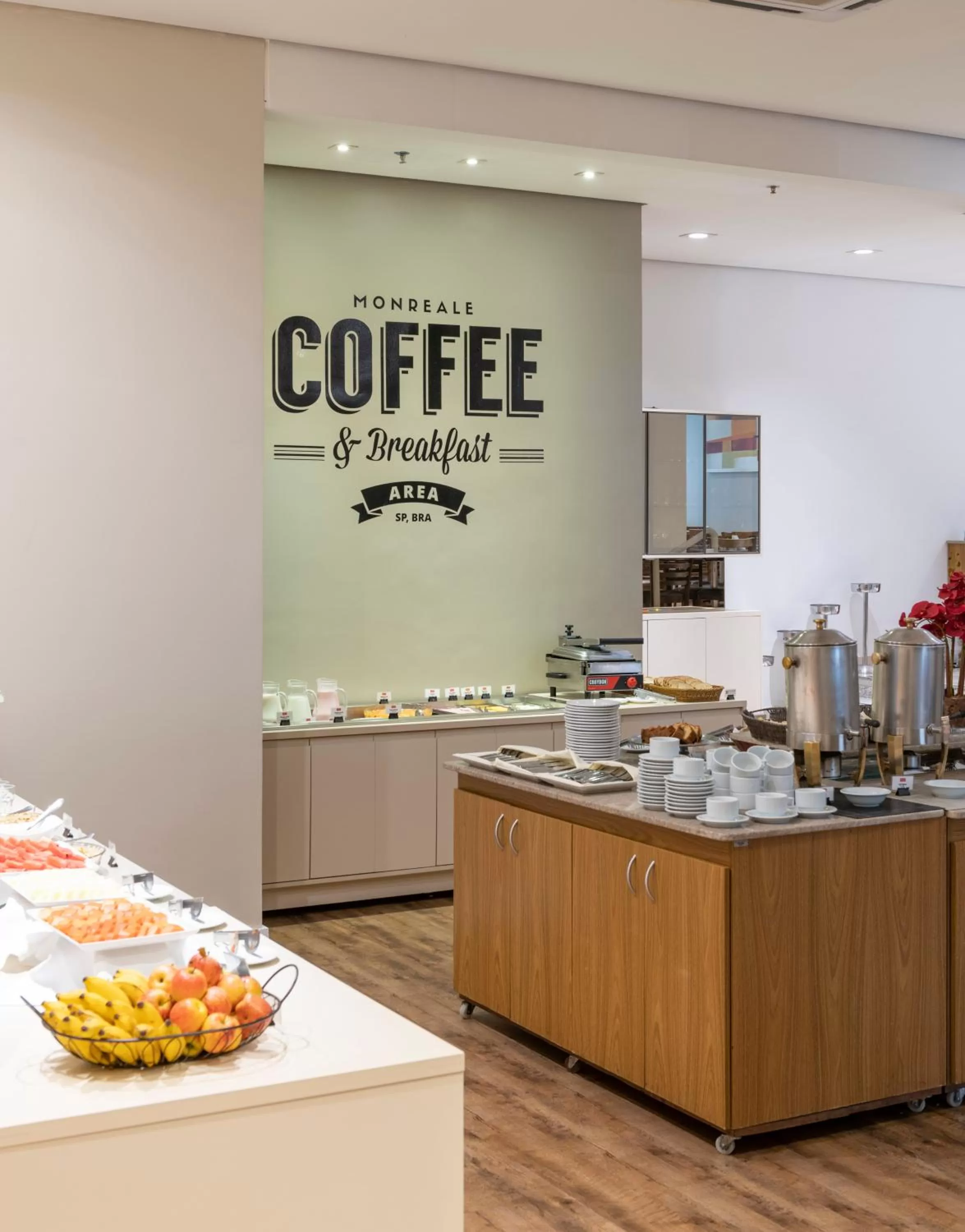 Restaurant/places to eat in Monreale Plus São José dos Campos