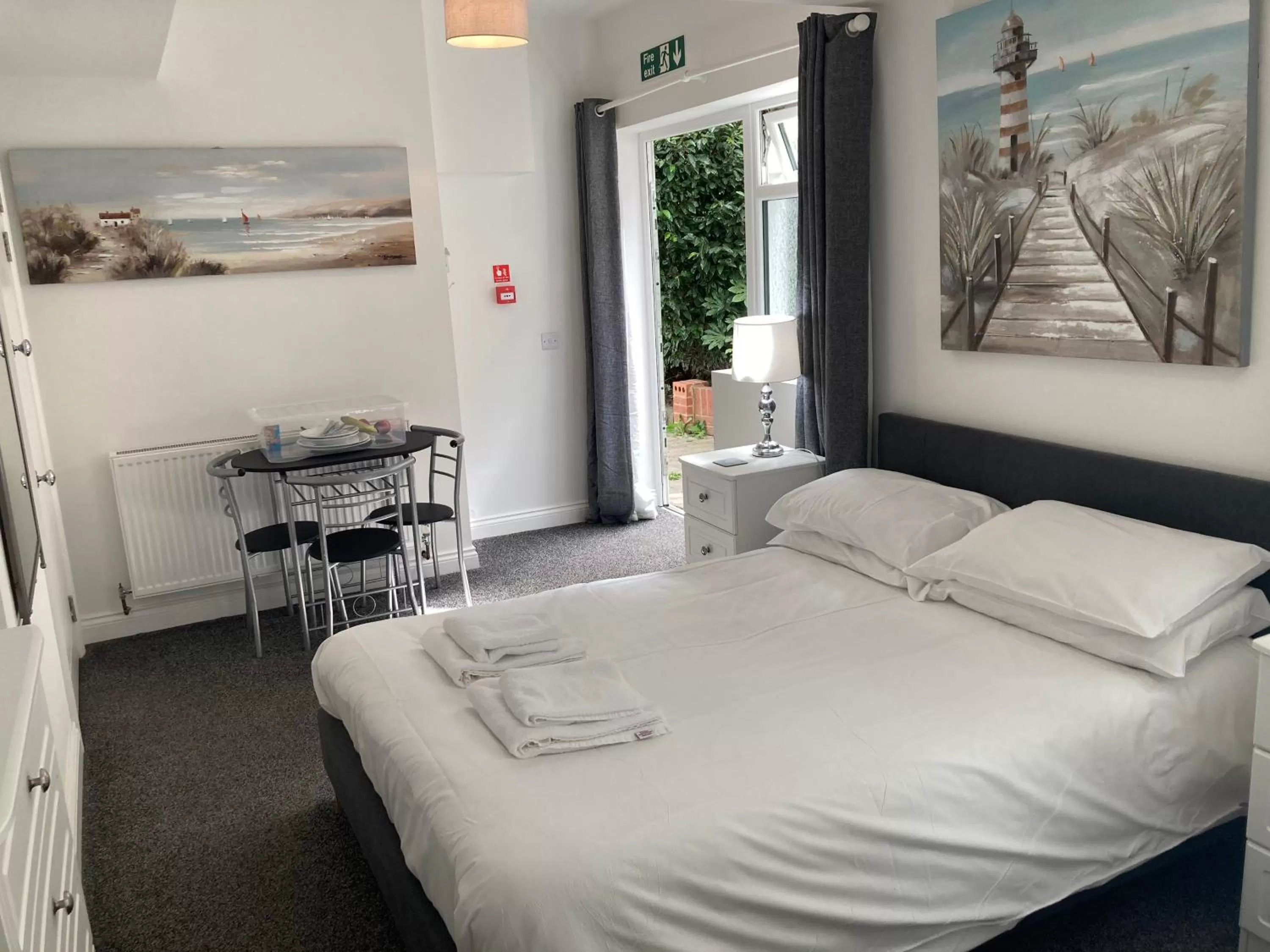 Bed in The Waves B&B