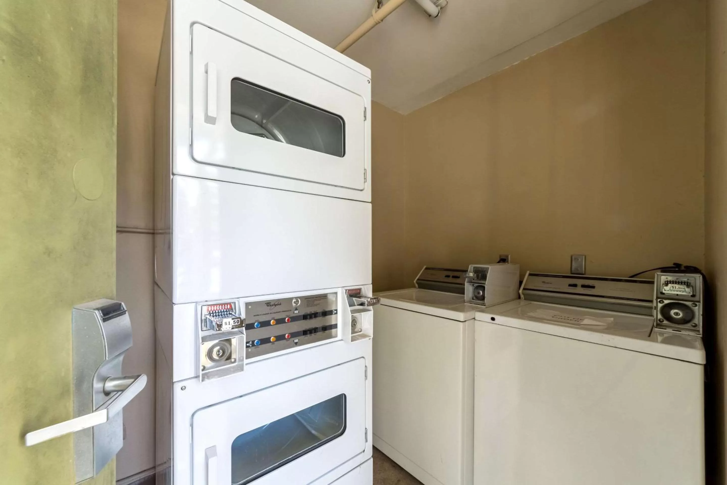 Other in HillView Inn at Six Flags Fiesta