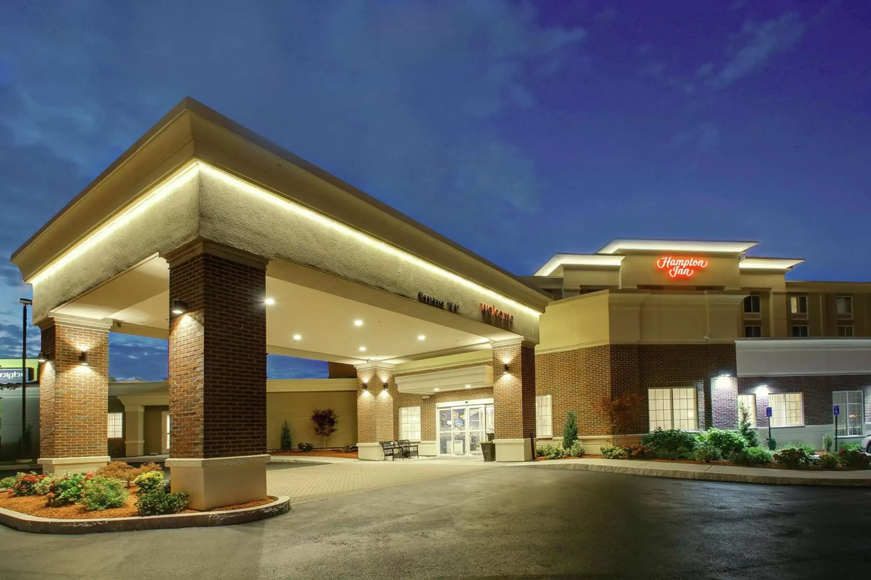 Hampton Inn-Pawtucket, RI Hampton Inn-Pawtucket, RI