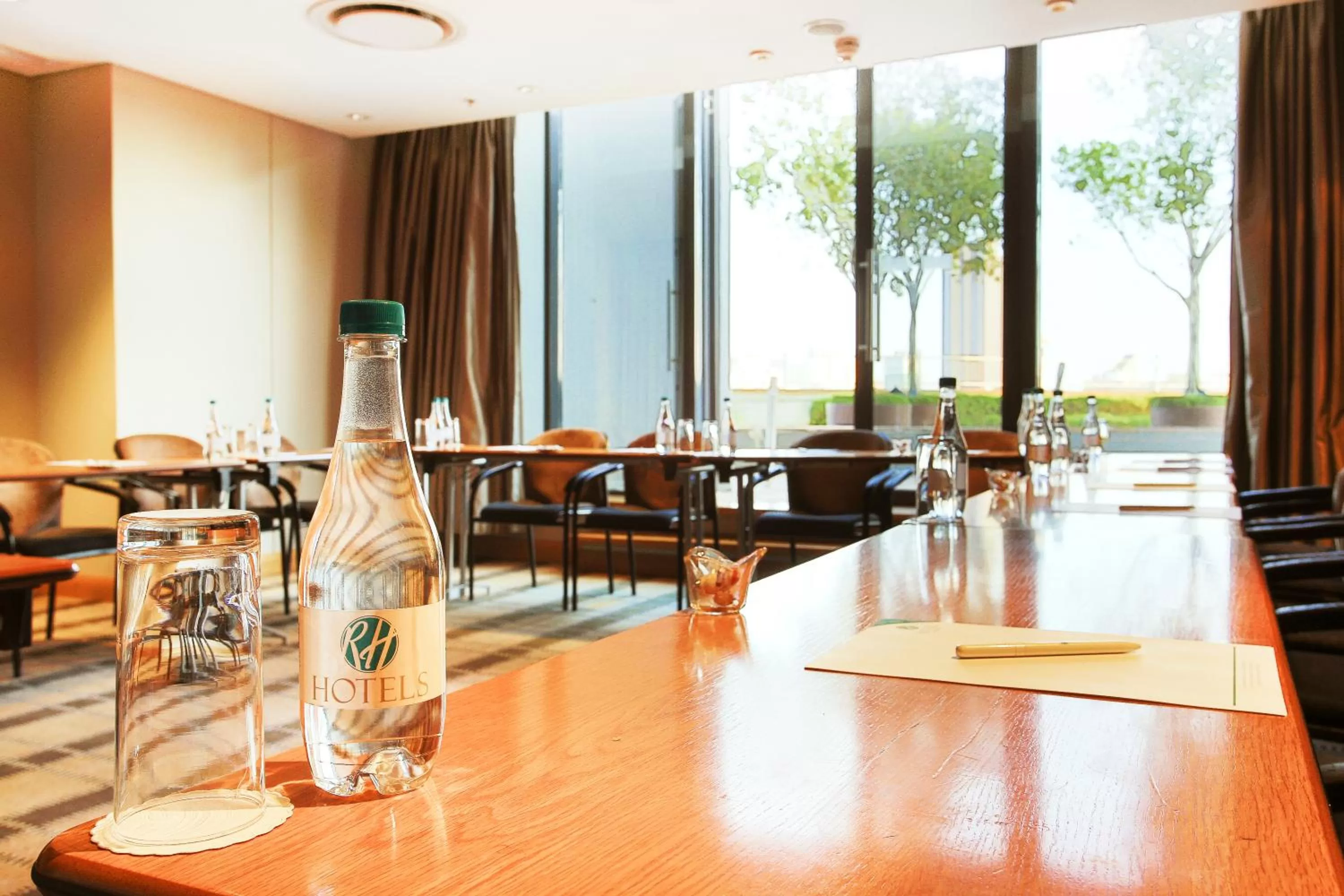 Meeting/conference room in RH Hotel & Apartments - Pretoria