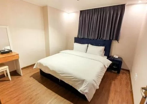 Bed in The Port Hotel Busan