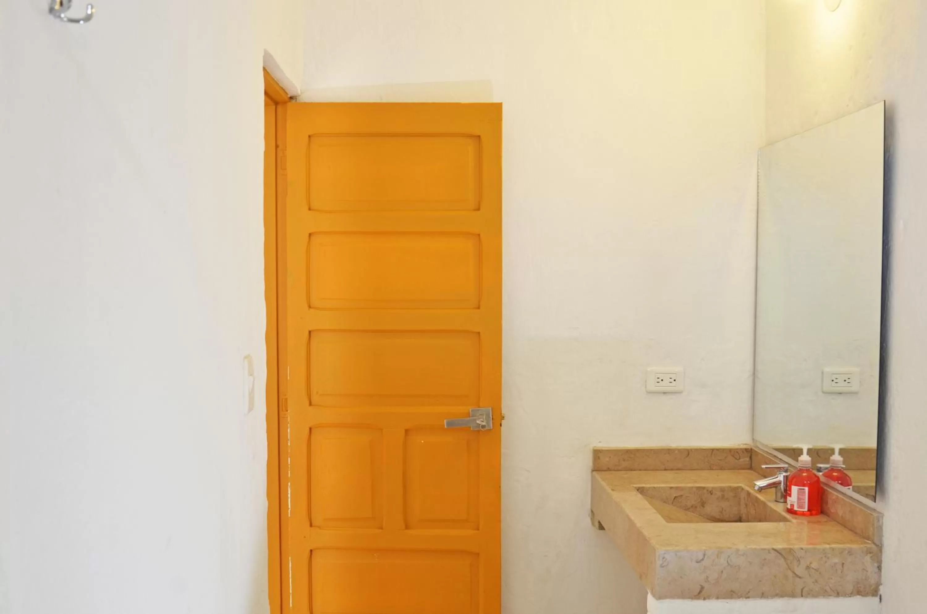 Bathroom in Faro de Alejandría Hostel