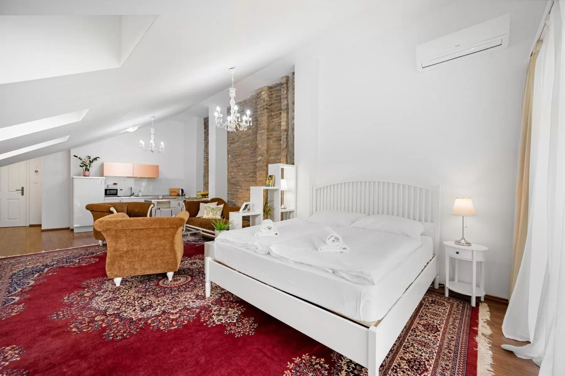 Kitchen or kitchenette, Bed in Garni Hotel VIRGO