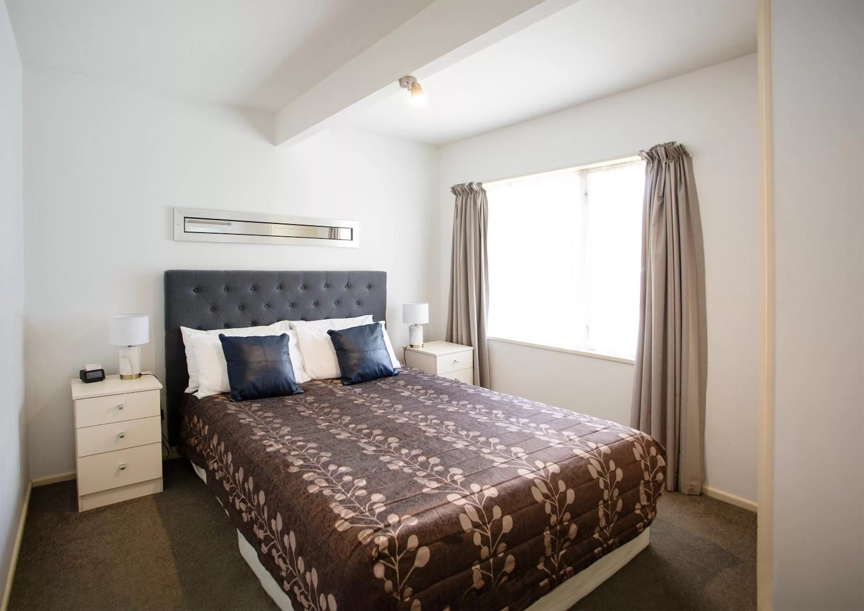 Bedroom, Bed in Casino Court Motor Lodge