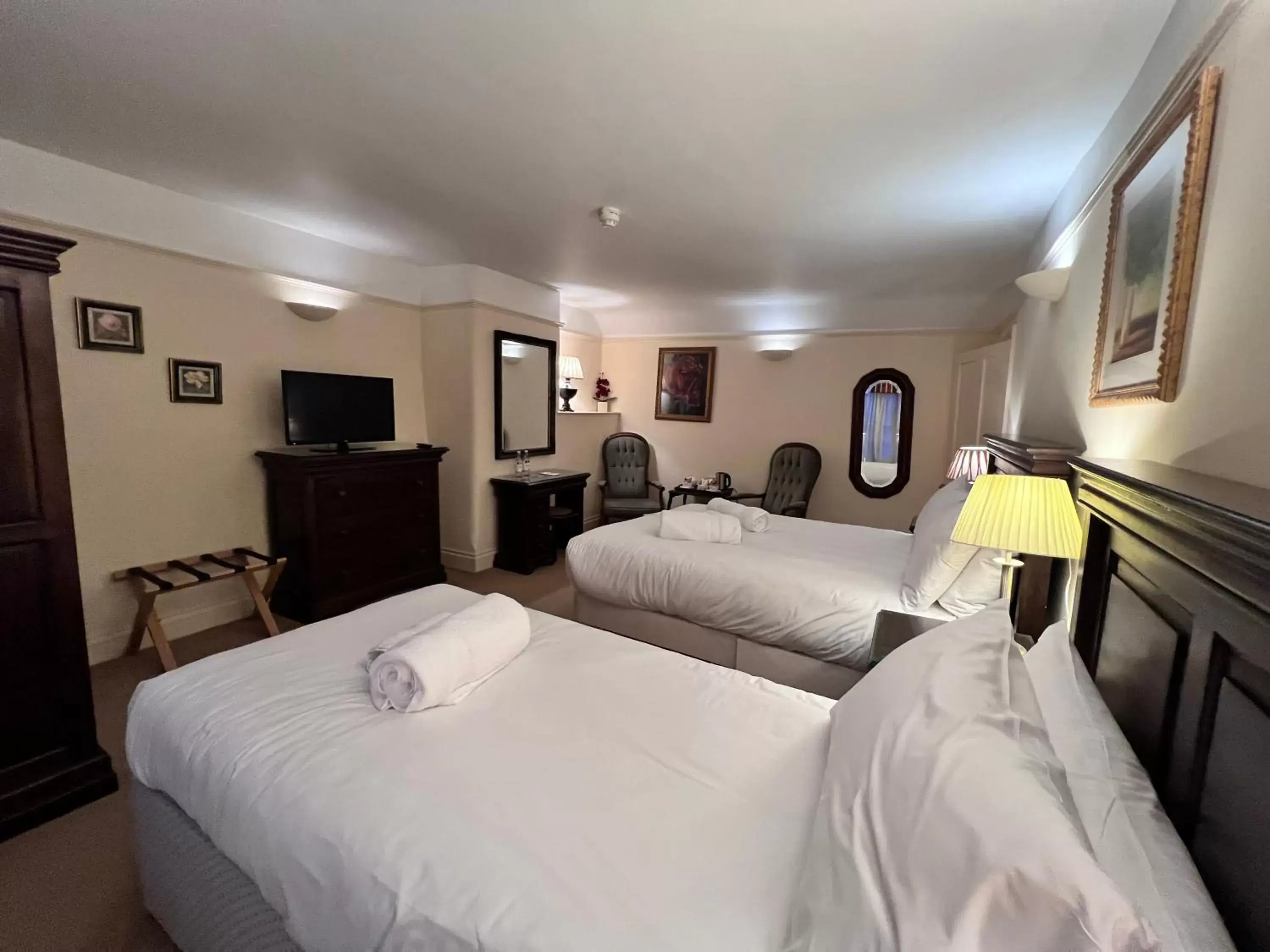 Superior Twin Room in The Royal Lion Hotel Superior Twin Room in The Royal Lion Hotel