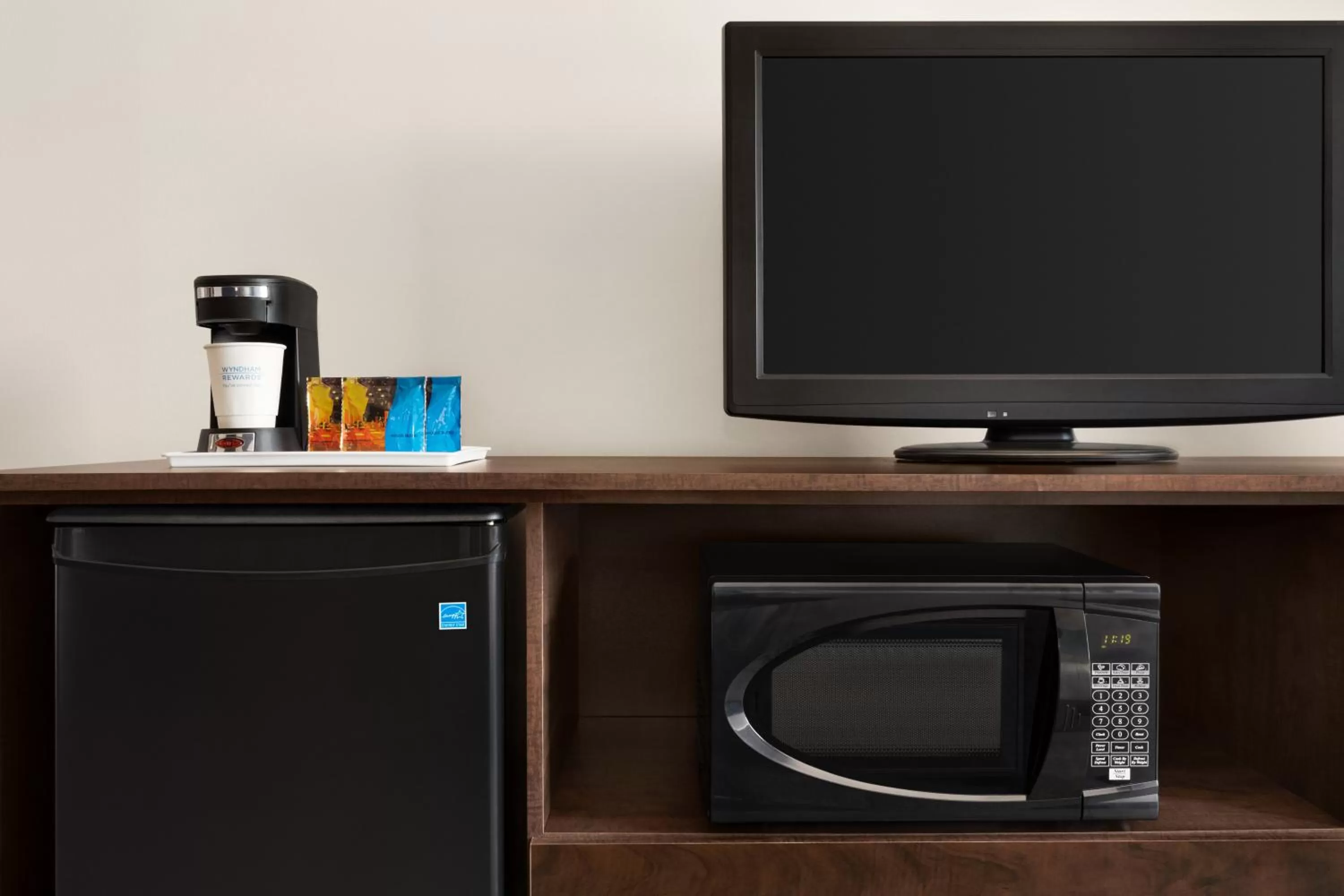 TV and multimedia in Travelodge by Wyndham Timmins