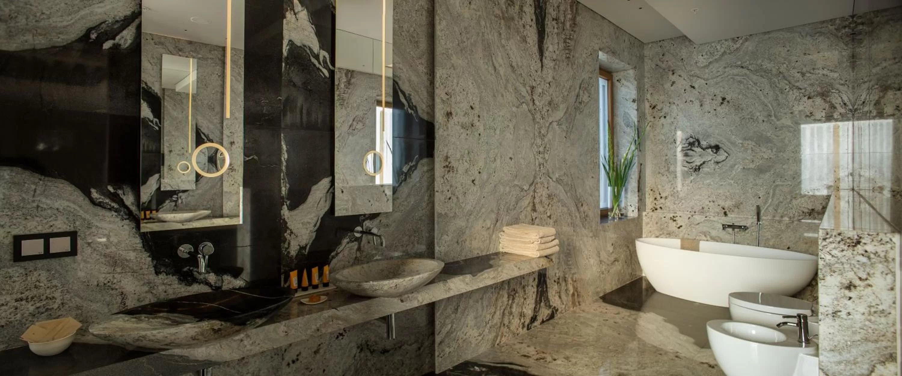 Bathroom in Hotel Warszawa