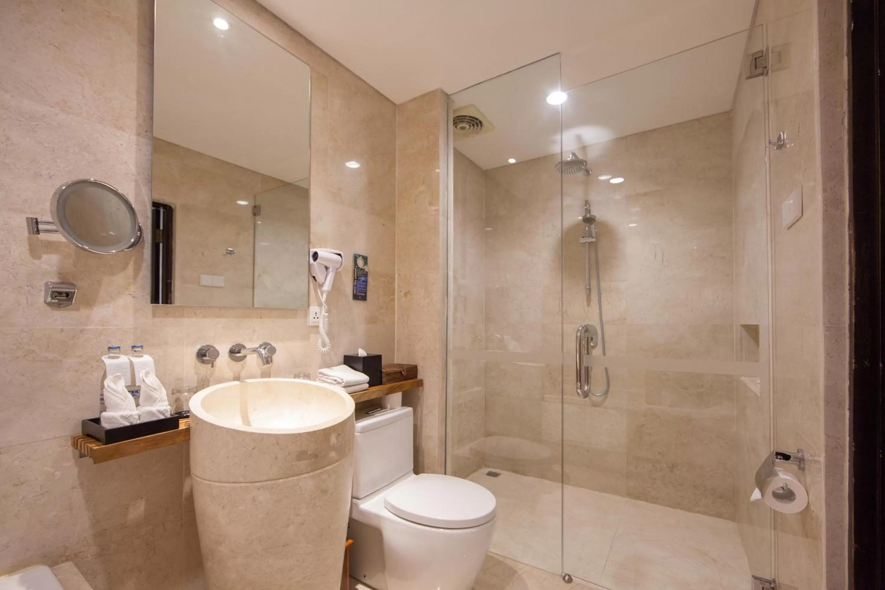 Shower in Legian Beach Hotel