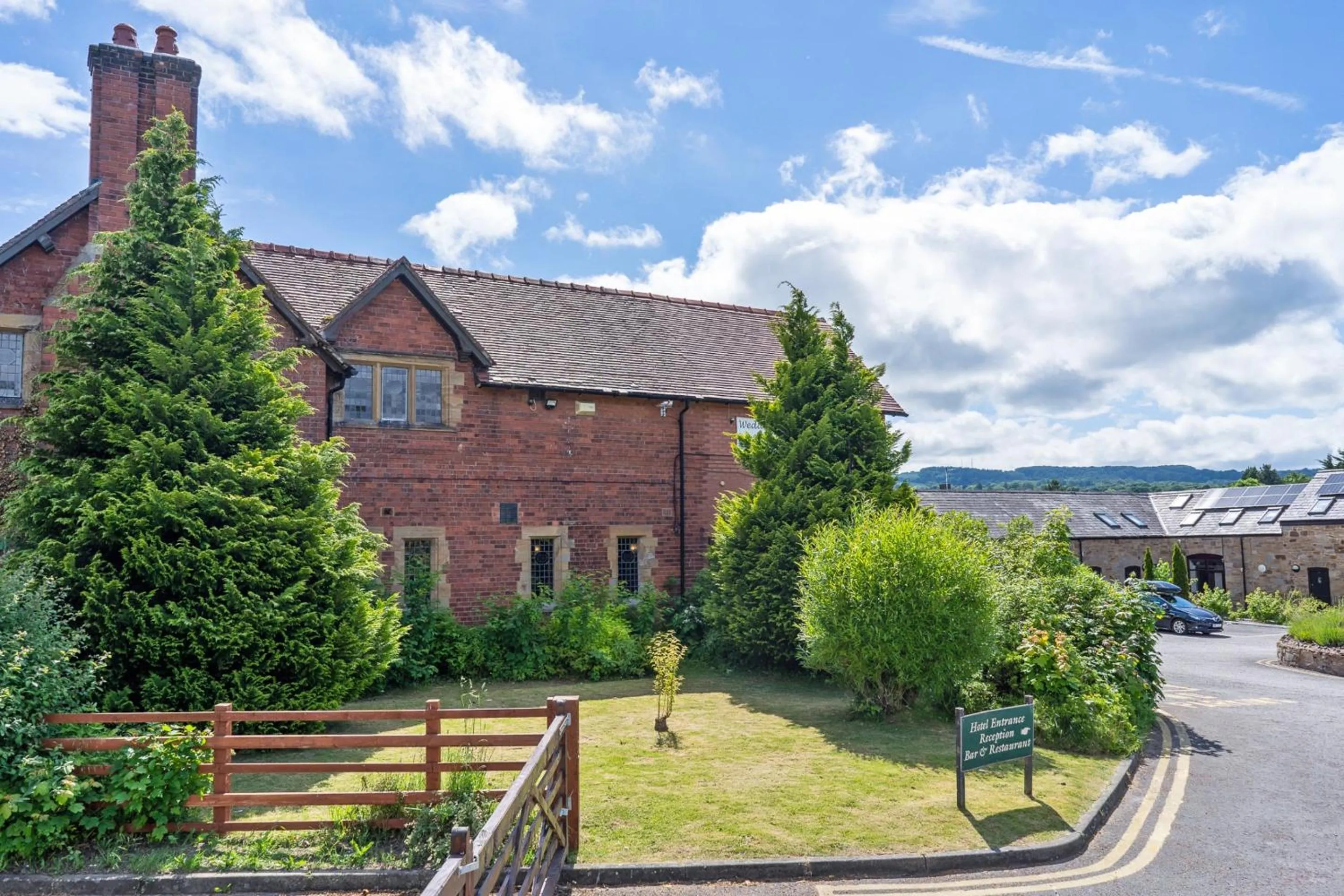 Facade/entrance, Property Building in Mountain Park Hotel