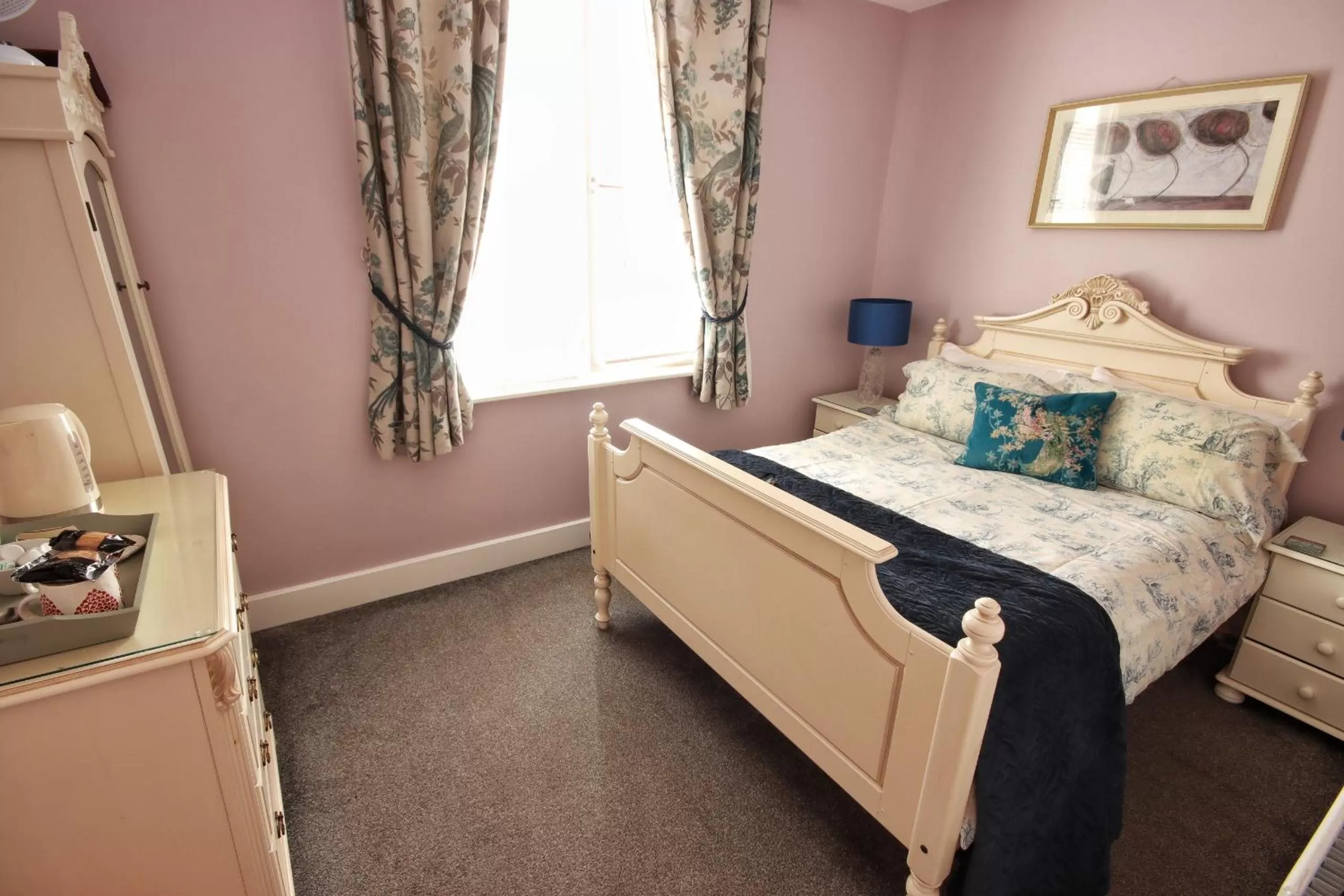 Bedroom, Bed in Beaches Guesthouse