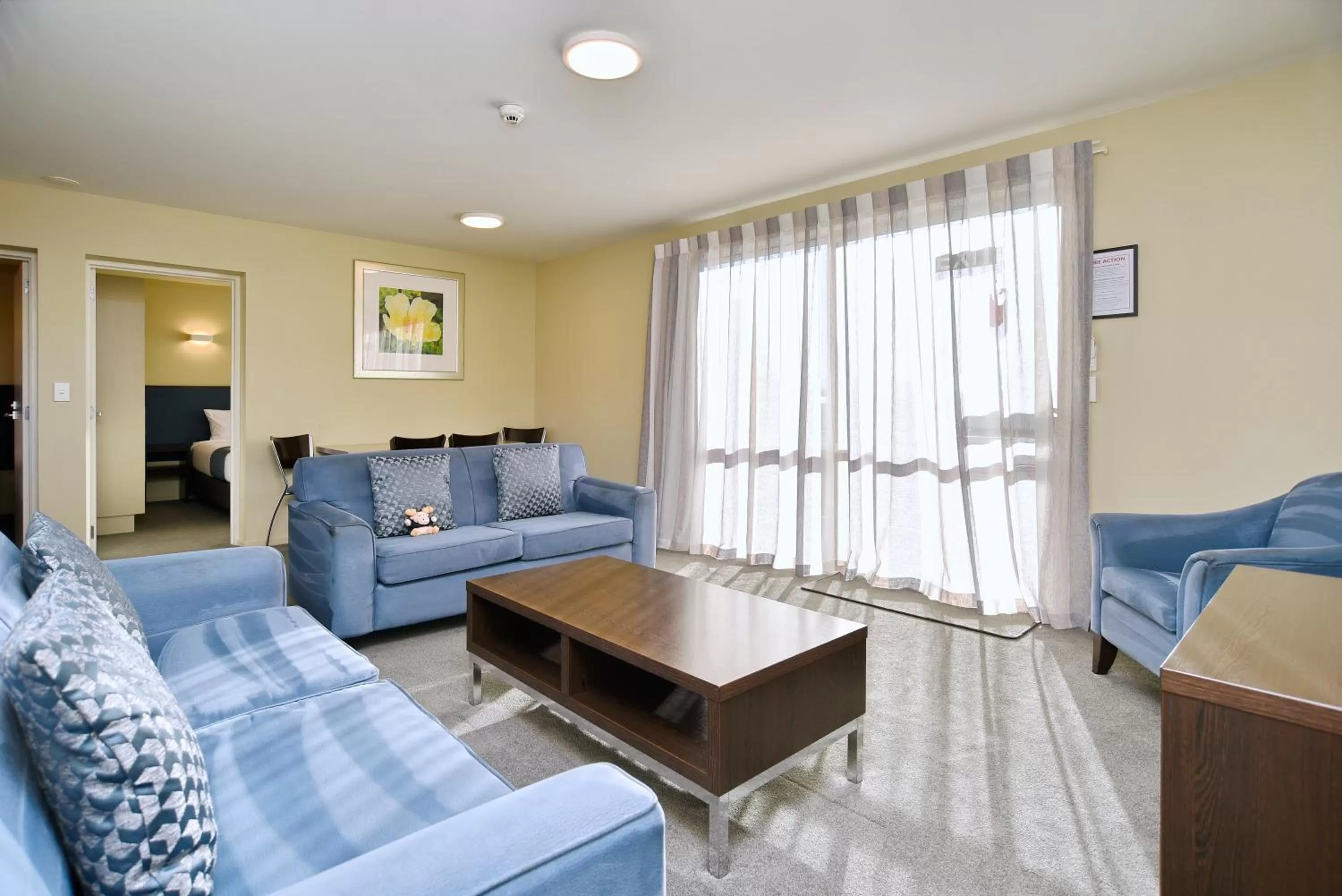 Photo of the whole room, Seating Area in The Riverstone