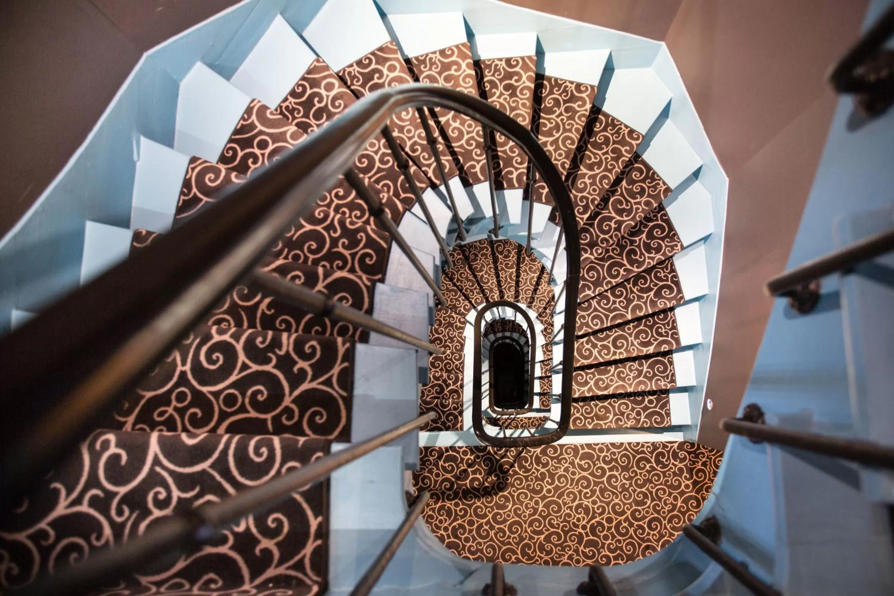 Property building in Prince Albert Montmartre