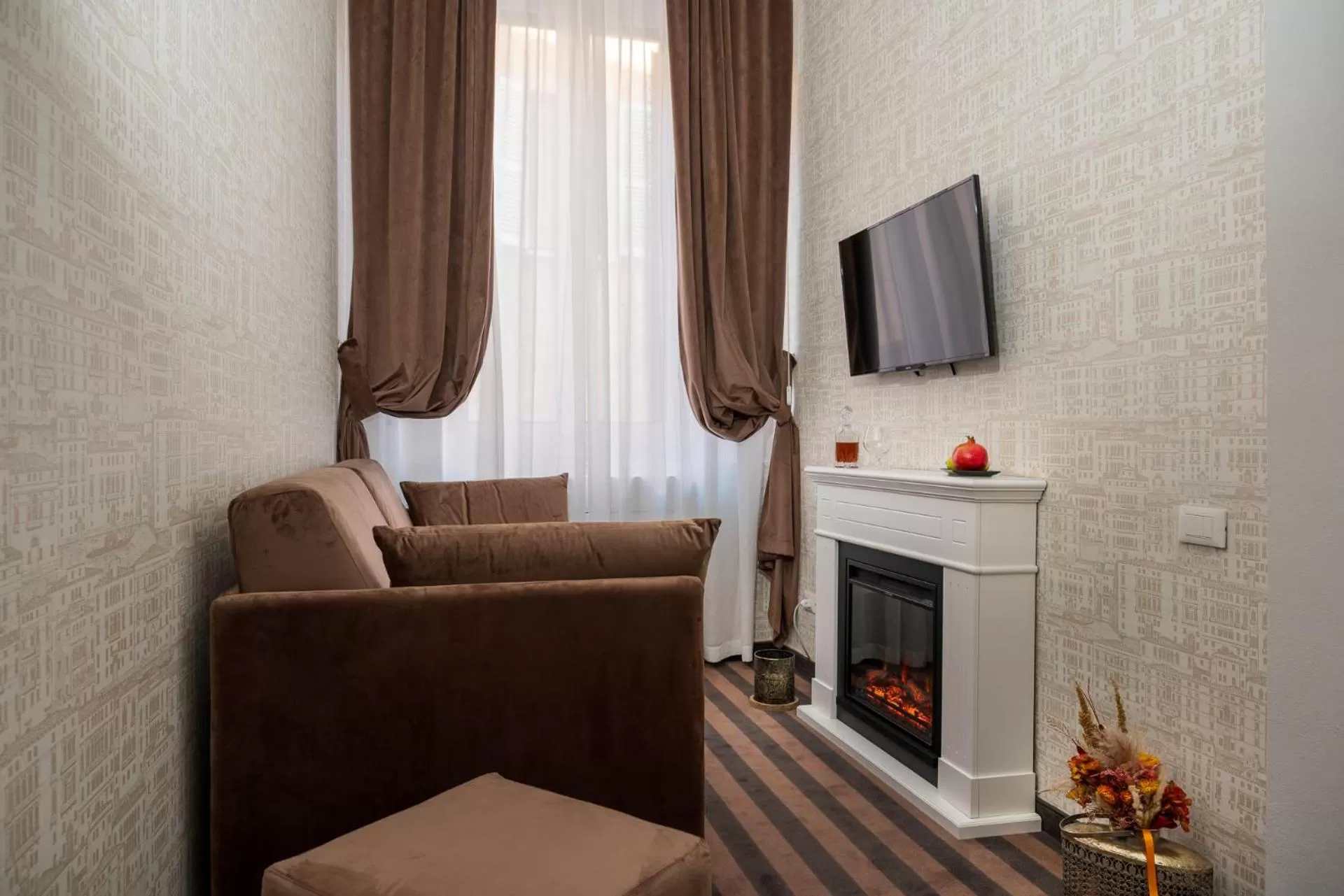 Photo of the whole room in Albergo Rossini 1936