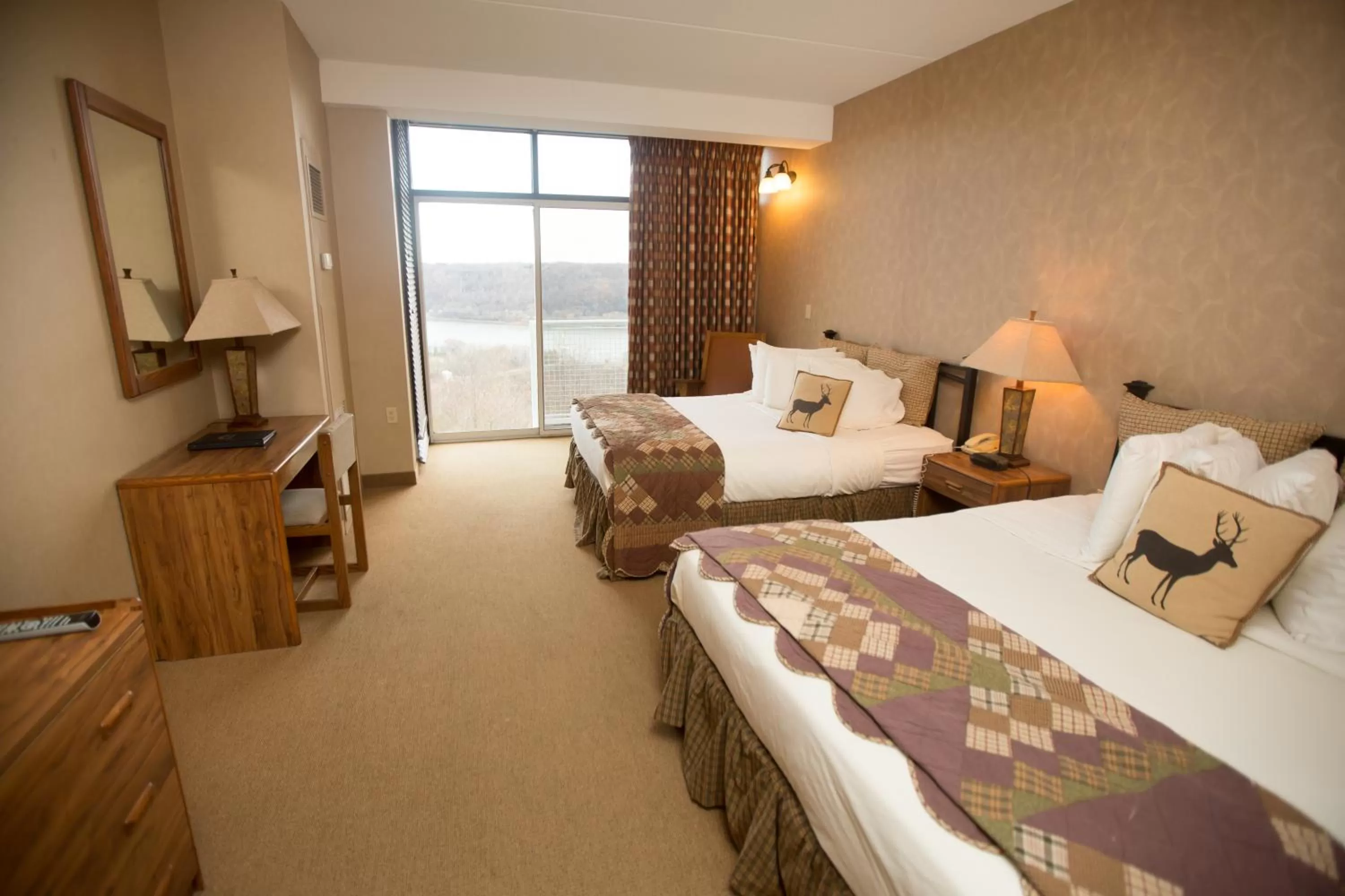 Superior Queen Room with Two Queen Beds in Clifty Inn