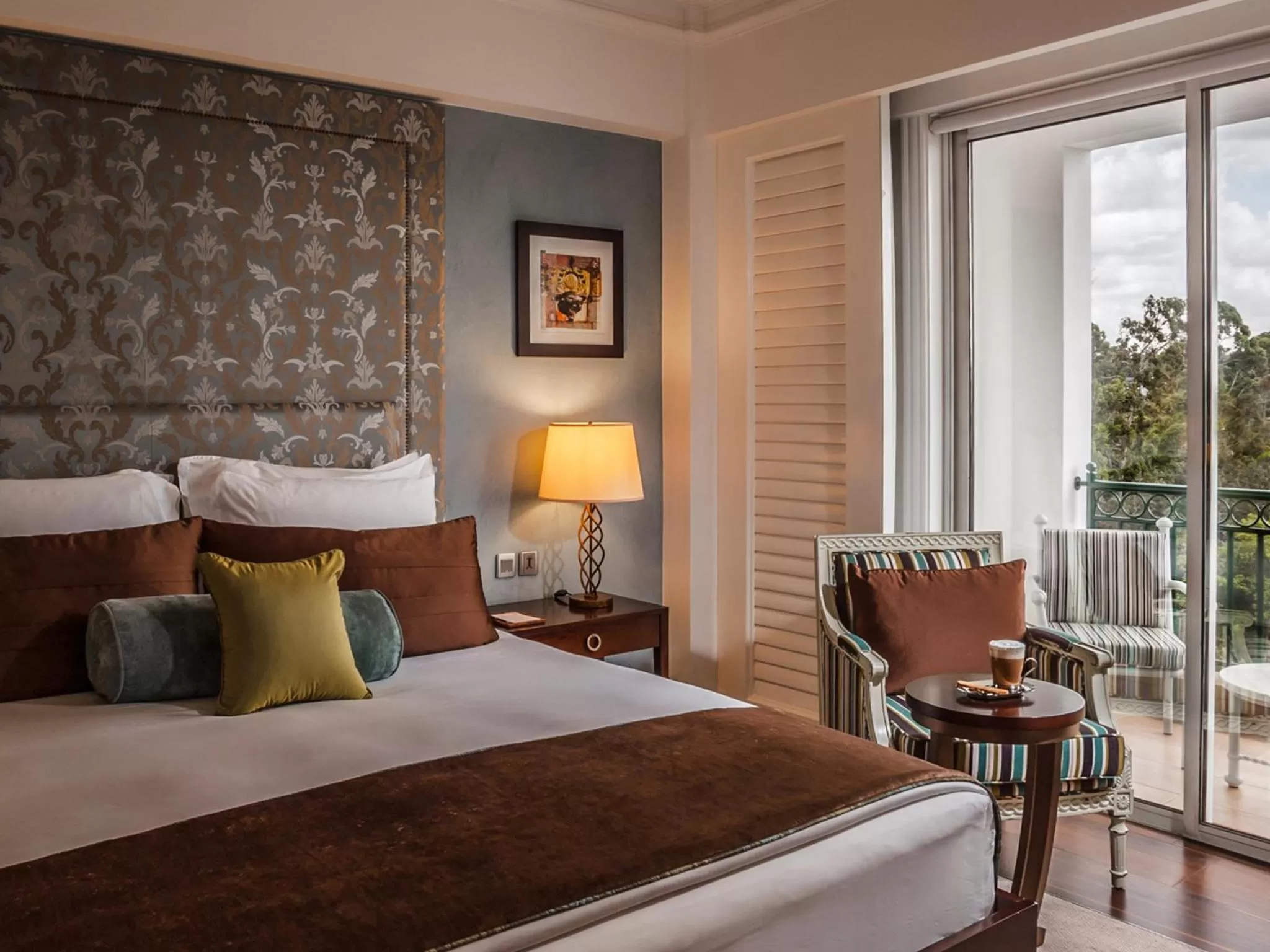 Balcony/Terrace, Bed in Villa Rosa Kempinski