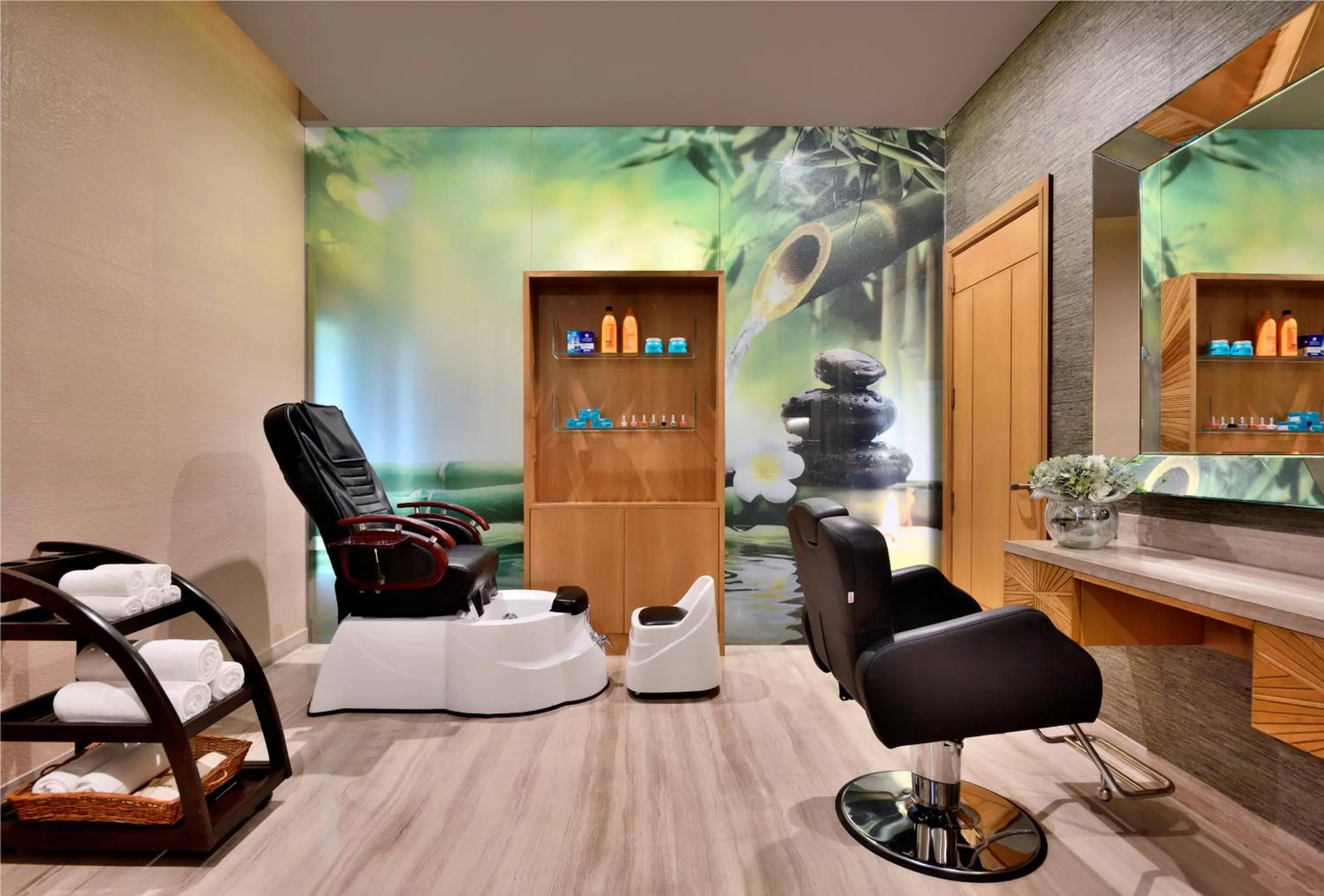 Spa and wellness centre/facilities in Radisson Noida