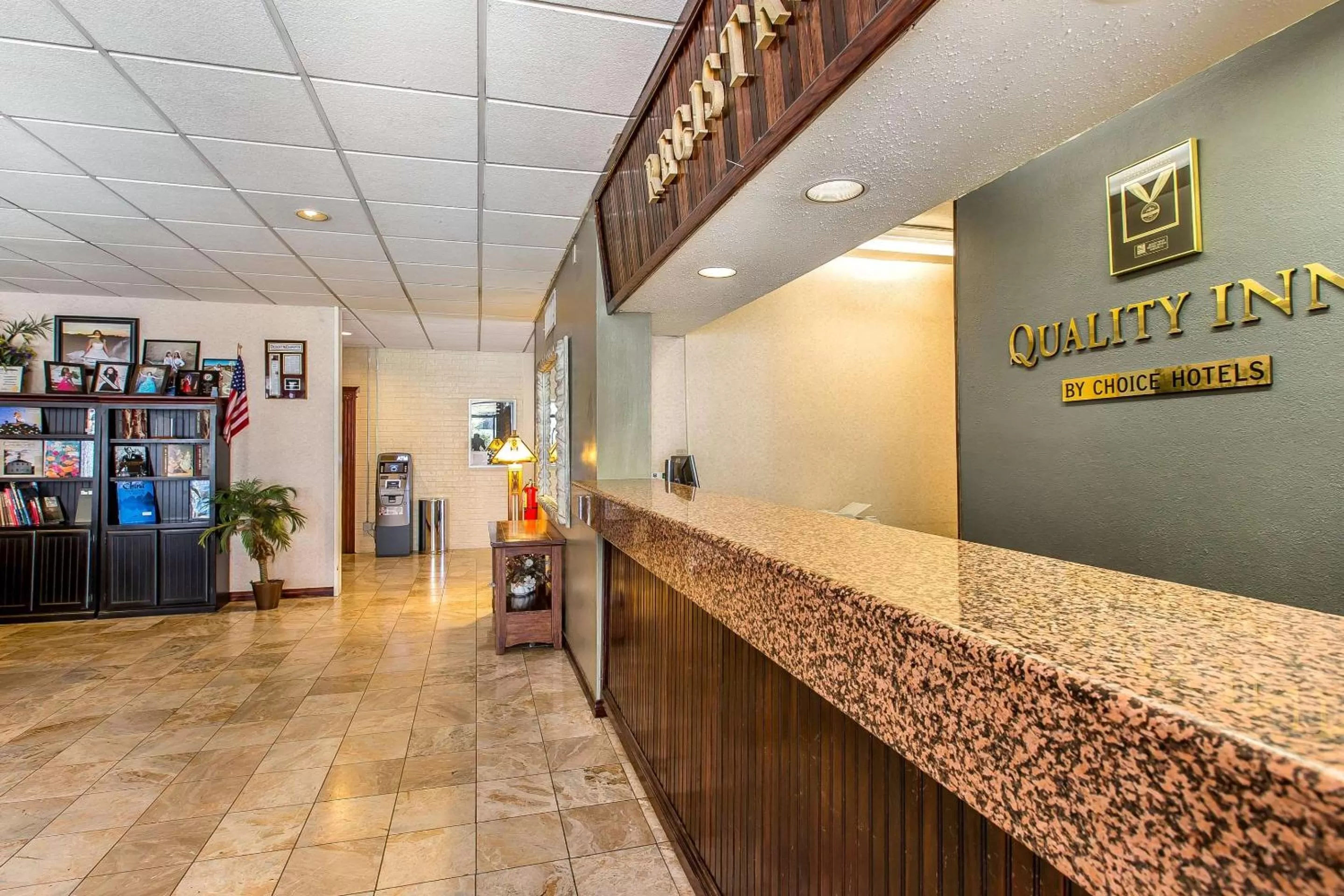 Lobby or reception in Quality Inn On Historic Route 66