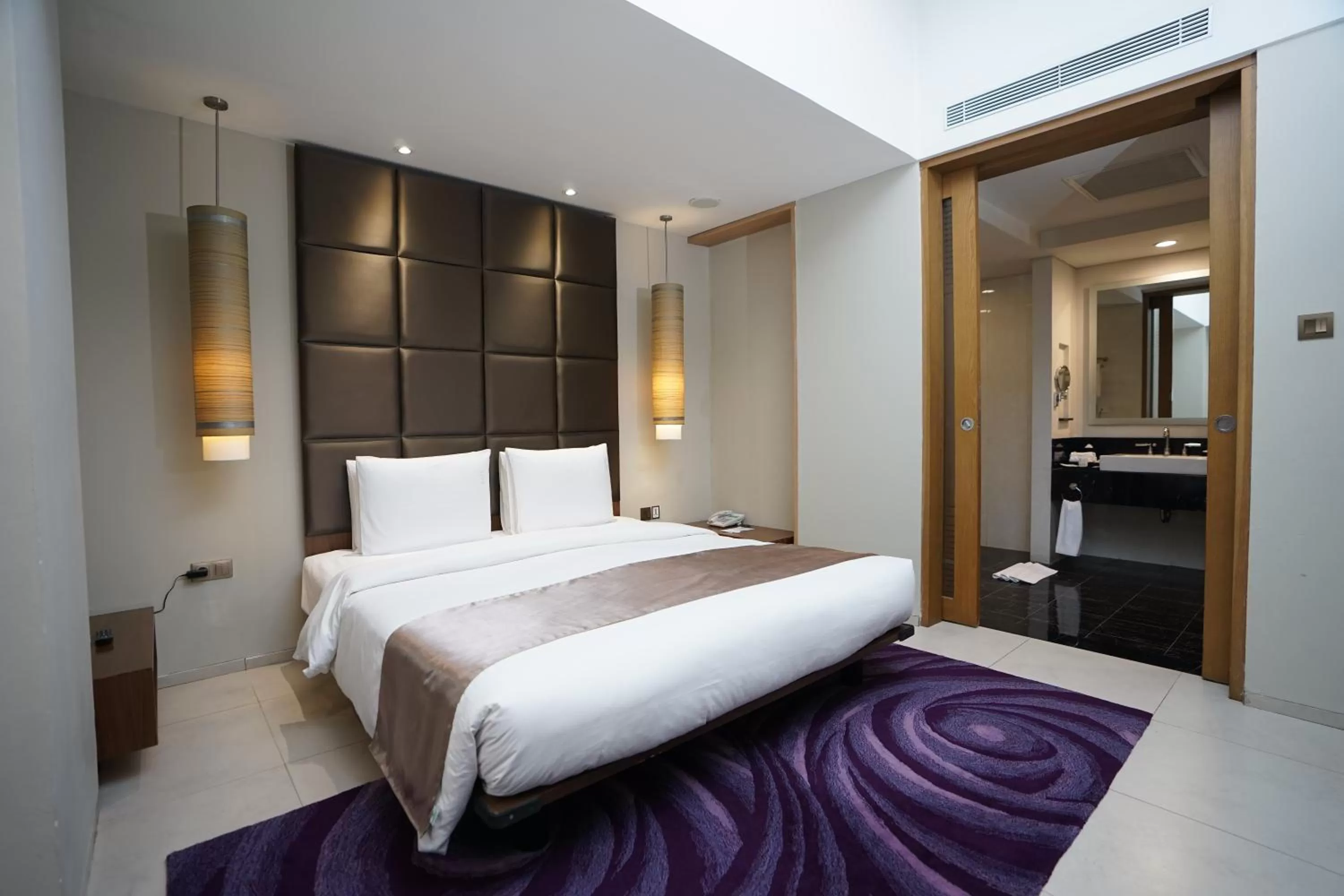 Bed in Holiday Inn Bandung Pasteur by IHG