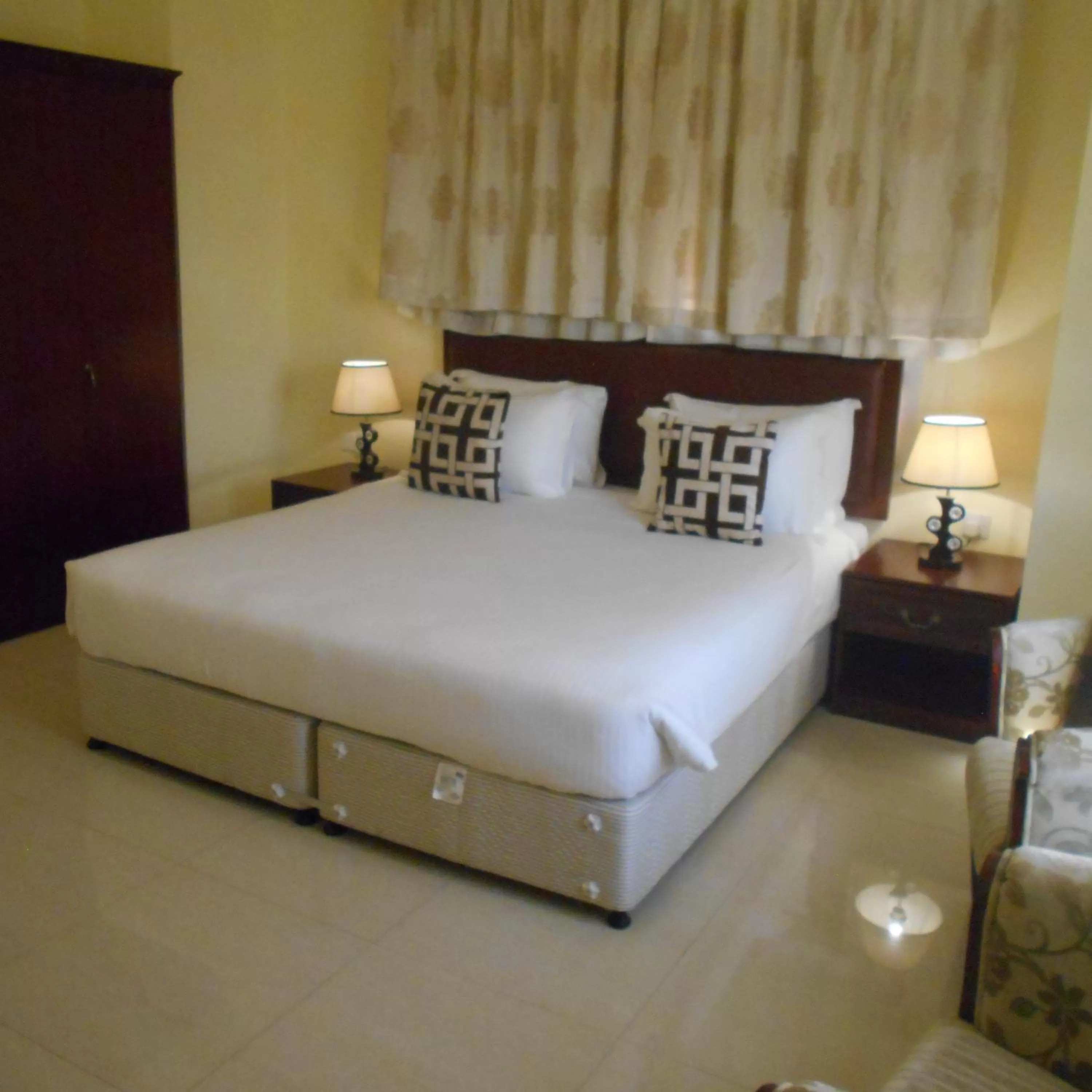 Bed in Nizwa Hotel Apartments